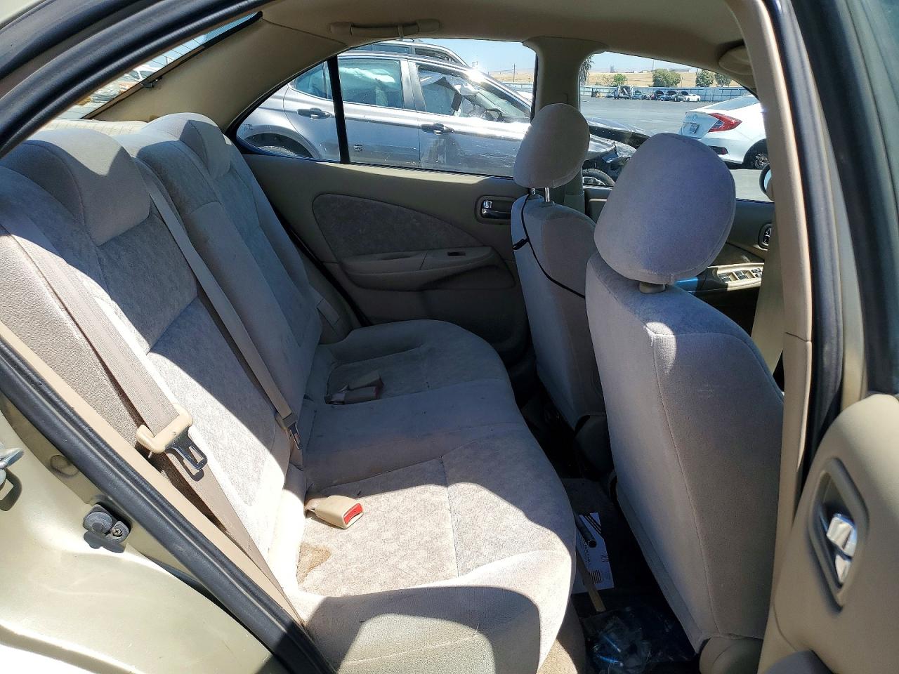 2001 Nissan Sentra Xe Gold vin: 3N1CB51D11L498948