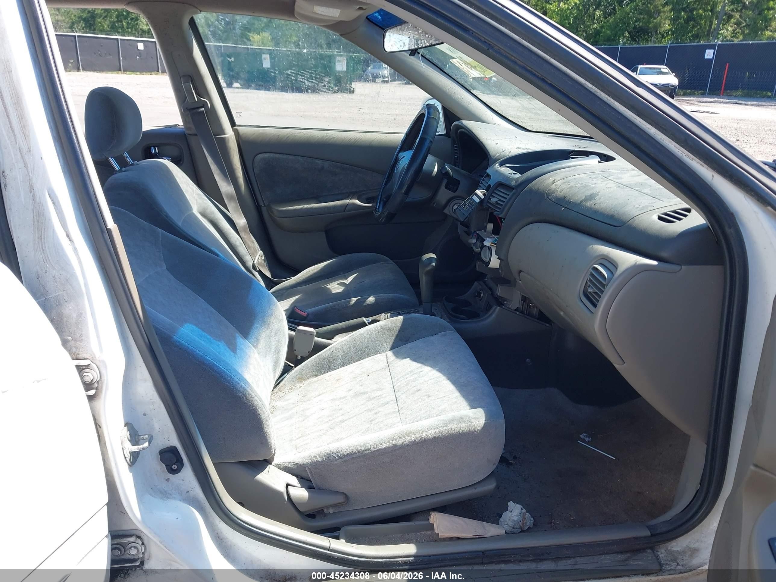 2002 Nissan Sentra Gxe White vin: 3N1CB51D12L635291