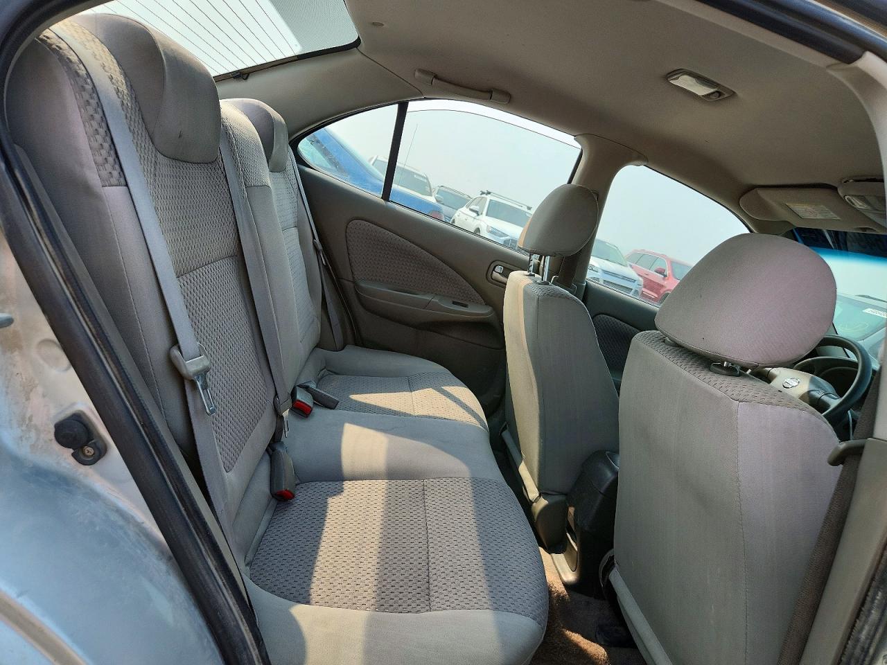 2004 Nissan Sentra 1.8 Silver vin: 3N1CB51D14L843853