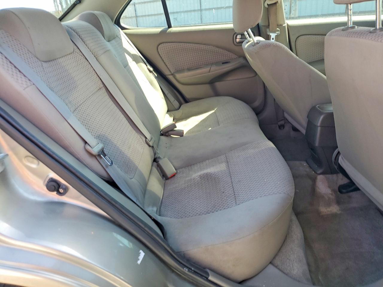 2004 Nissan Sentra 1.8 Beige vin: 3N1CB51D14L917840