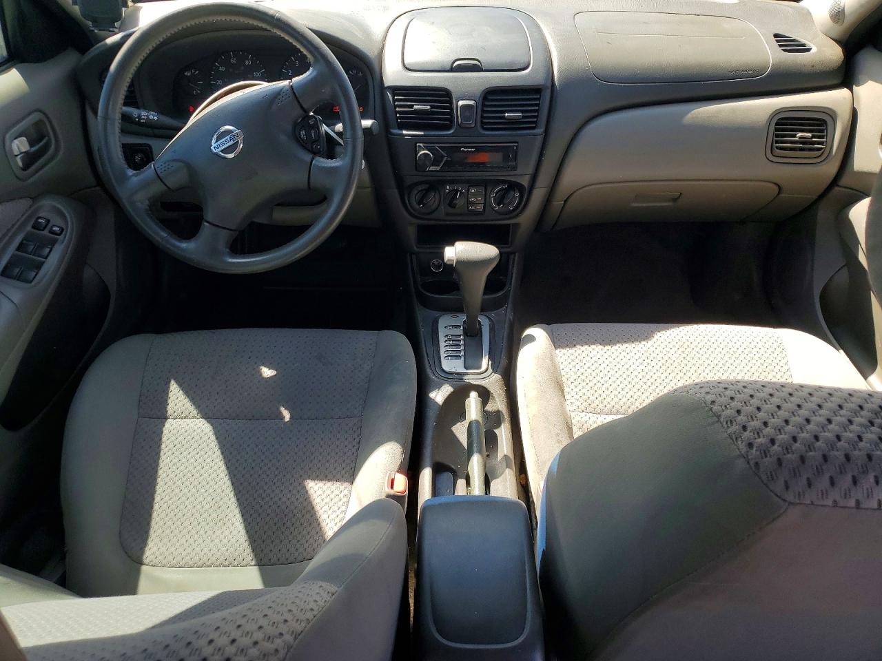2004 Nissan Sentra 1.8 Beige vin: 3N1CB51D14L917840