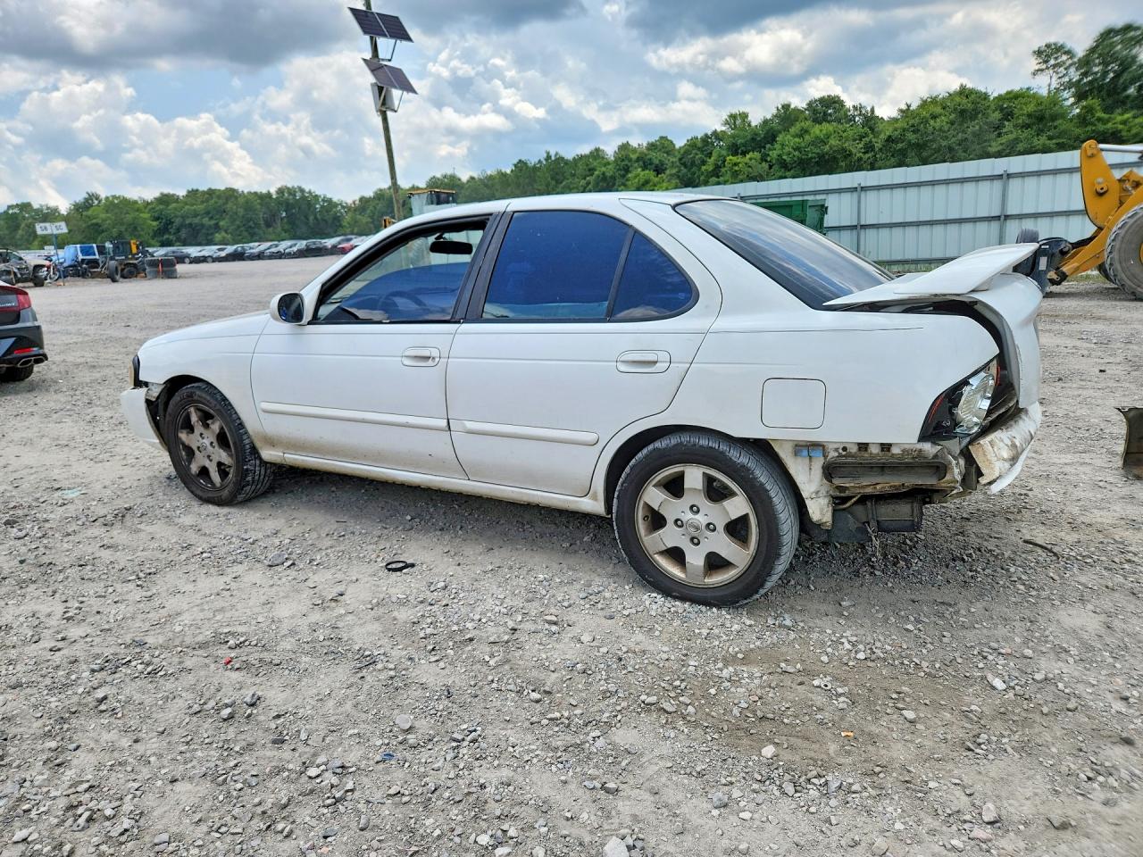 2005 Nissan Sentra 1.8 White vin: 3N1CB51D15L585612