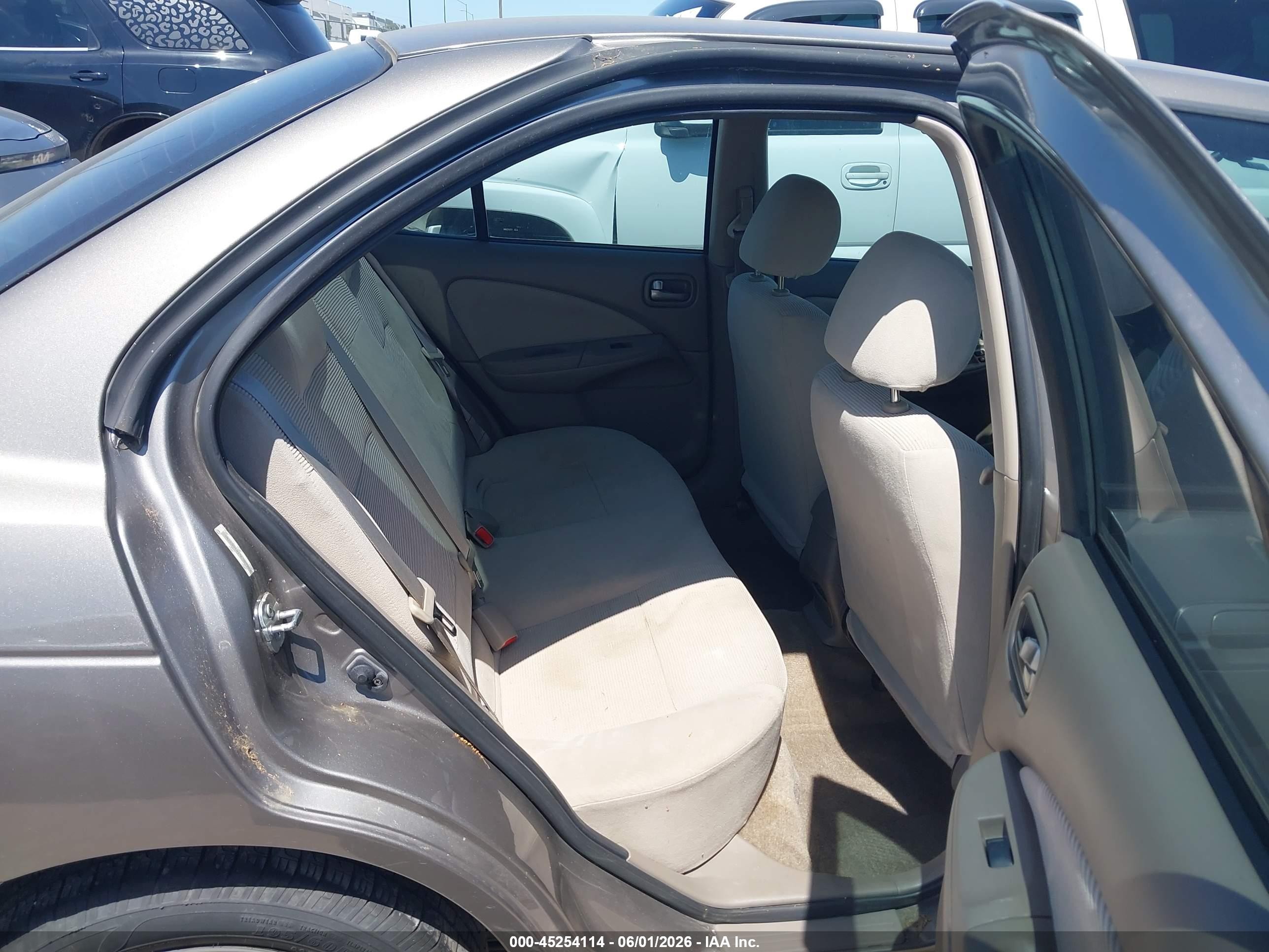 2005 Nissan Sentra 1.8s Gray vin: 3N1CB51D15L587263