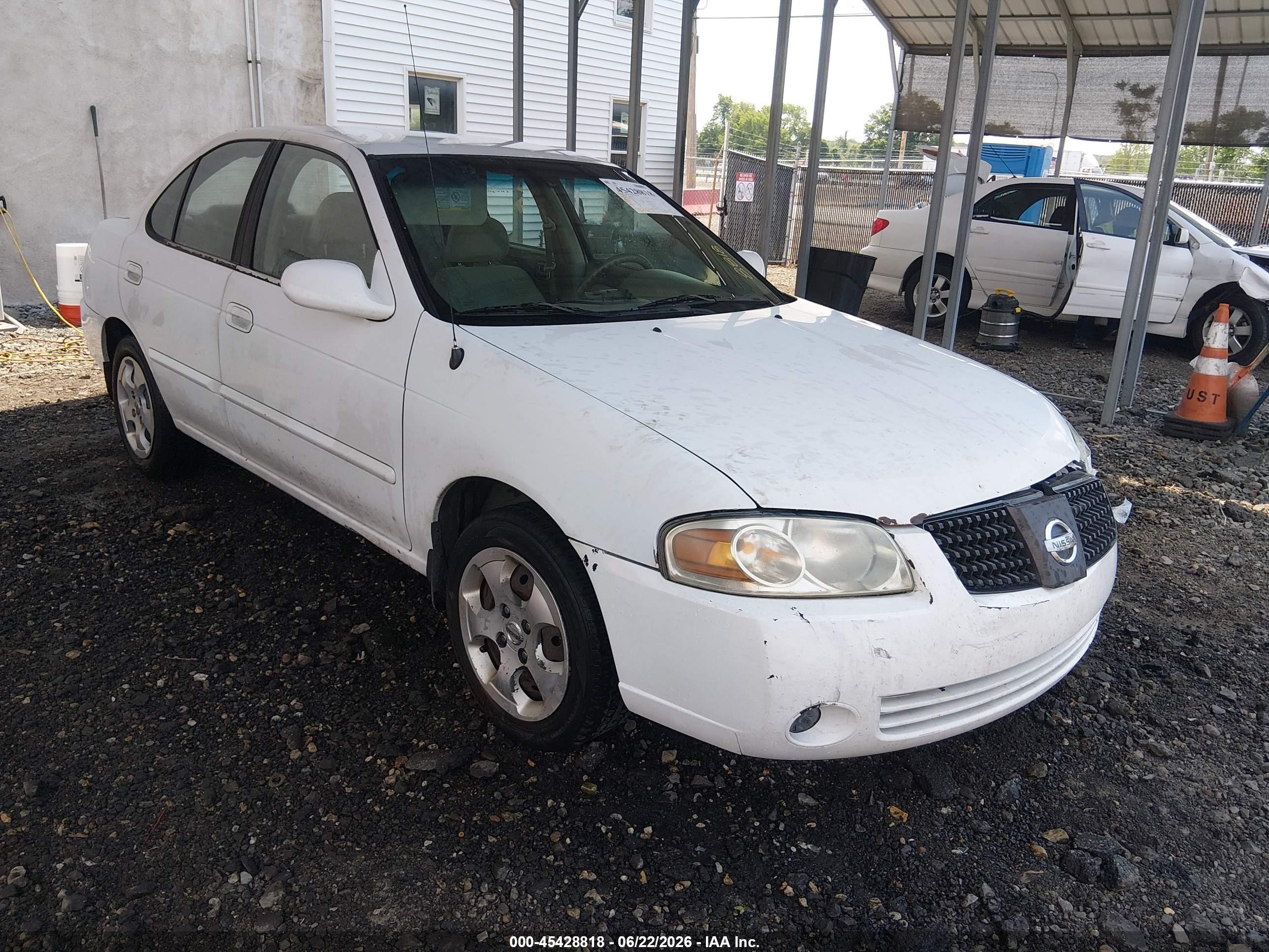 2005 Nissan Sentra 1.8s Белый vin: 3N1CB51D15L587599