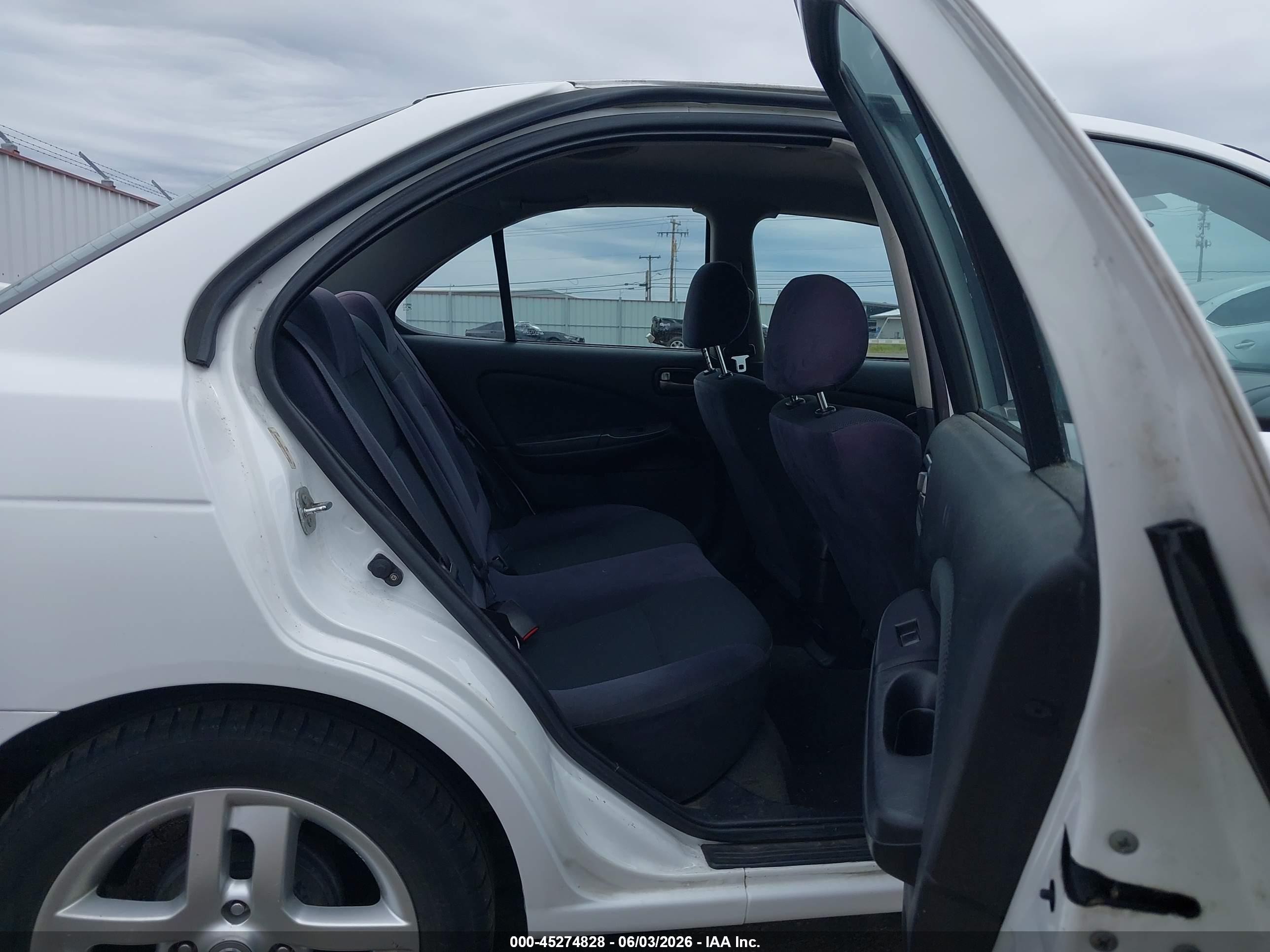 2006 Nissan Sentra 1.8s White vin: 3N1CB51D16L552093