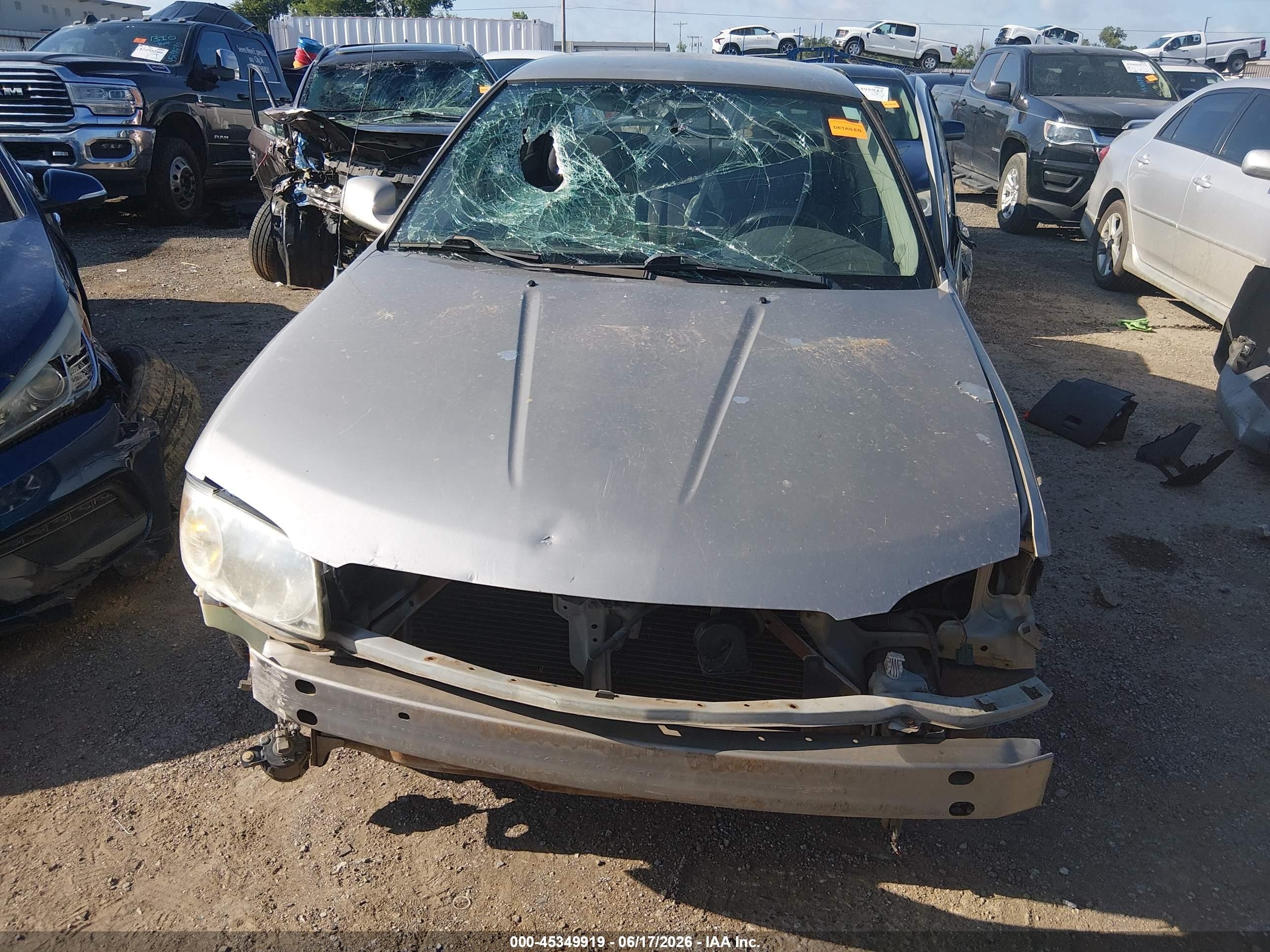 2006 Nissan Sentra 1.8s Серебряный vin: 3N1CB51D16L587345