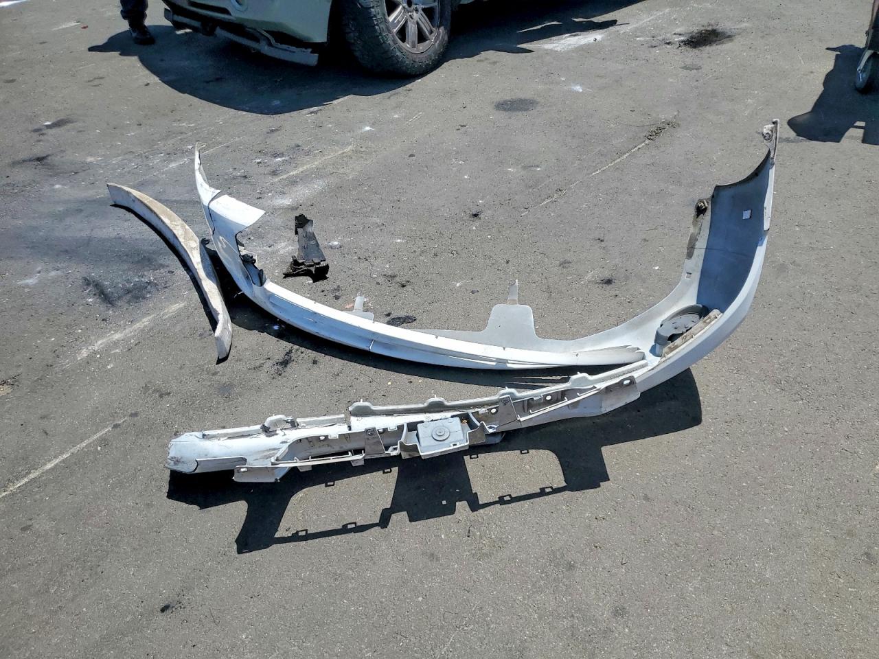 2006 Nissan Sentra 1.8 White vin: 3N1CB51D16L604256