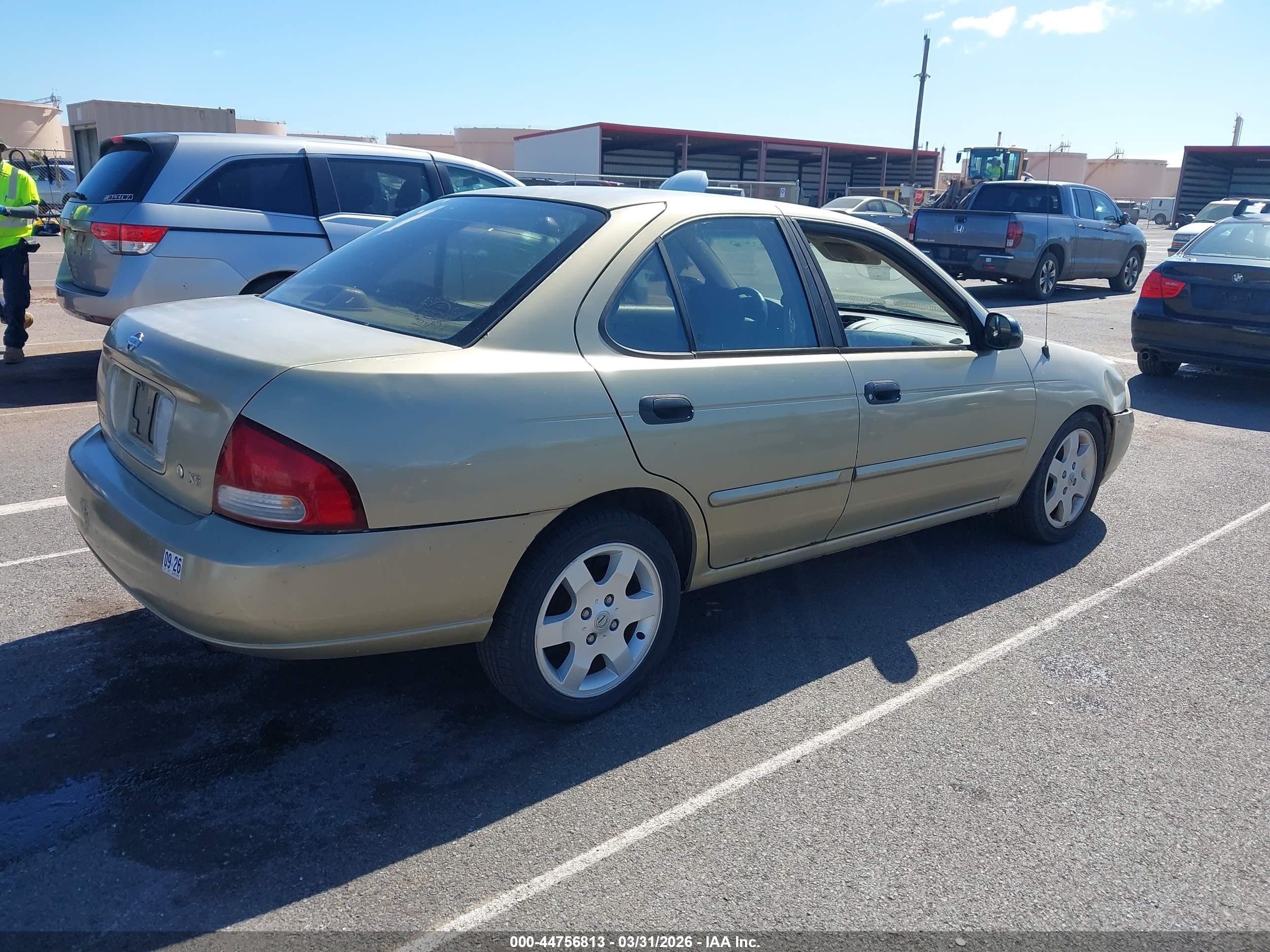 2001 Nissan Sentra Xe Золотой vin: 3N1CB51D21L494715