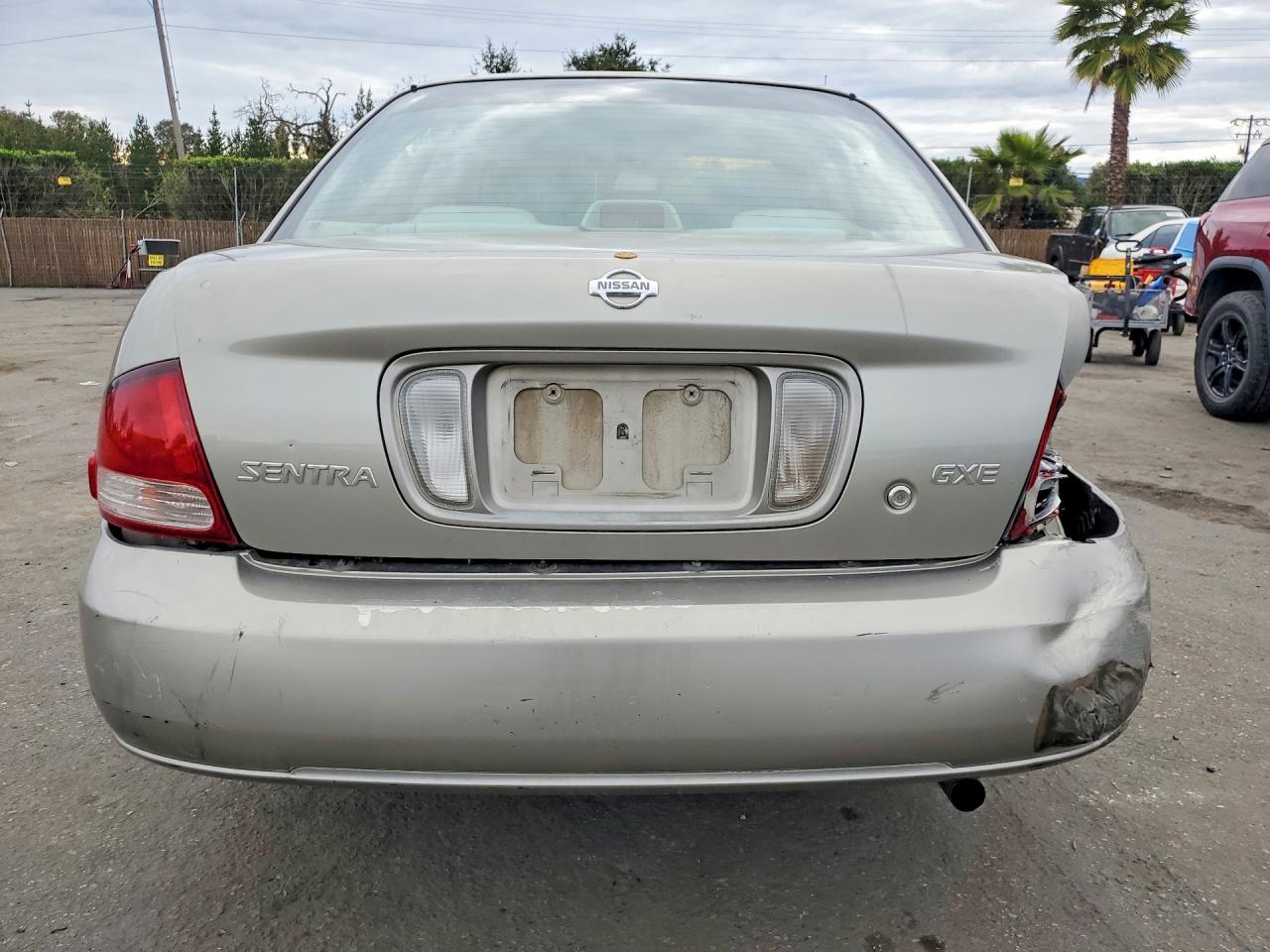 2002 Nissan Sentra Бежевый vin: 3N1CB51D22L623005