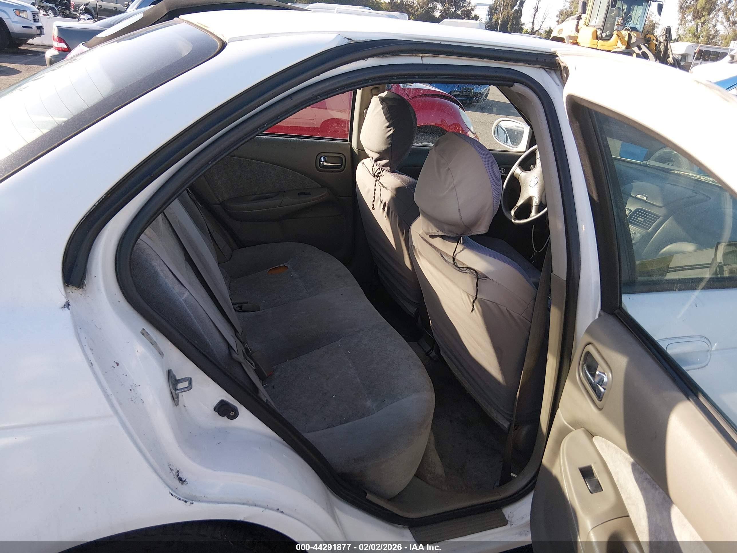 2003 Nissan Sentra Xe White vin: 3N1CB51D23L793334