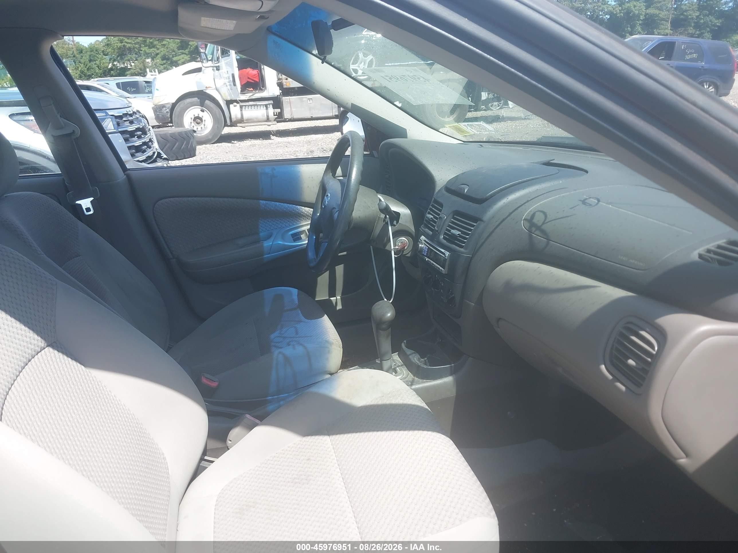 2004 Nissan Sentra 1.8s Red vin: 3N1CB51D24L891927