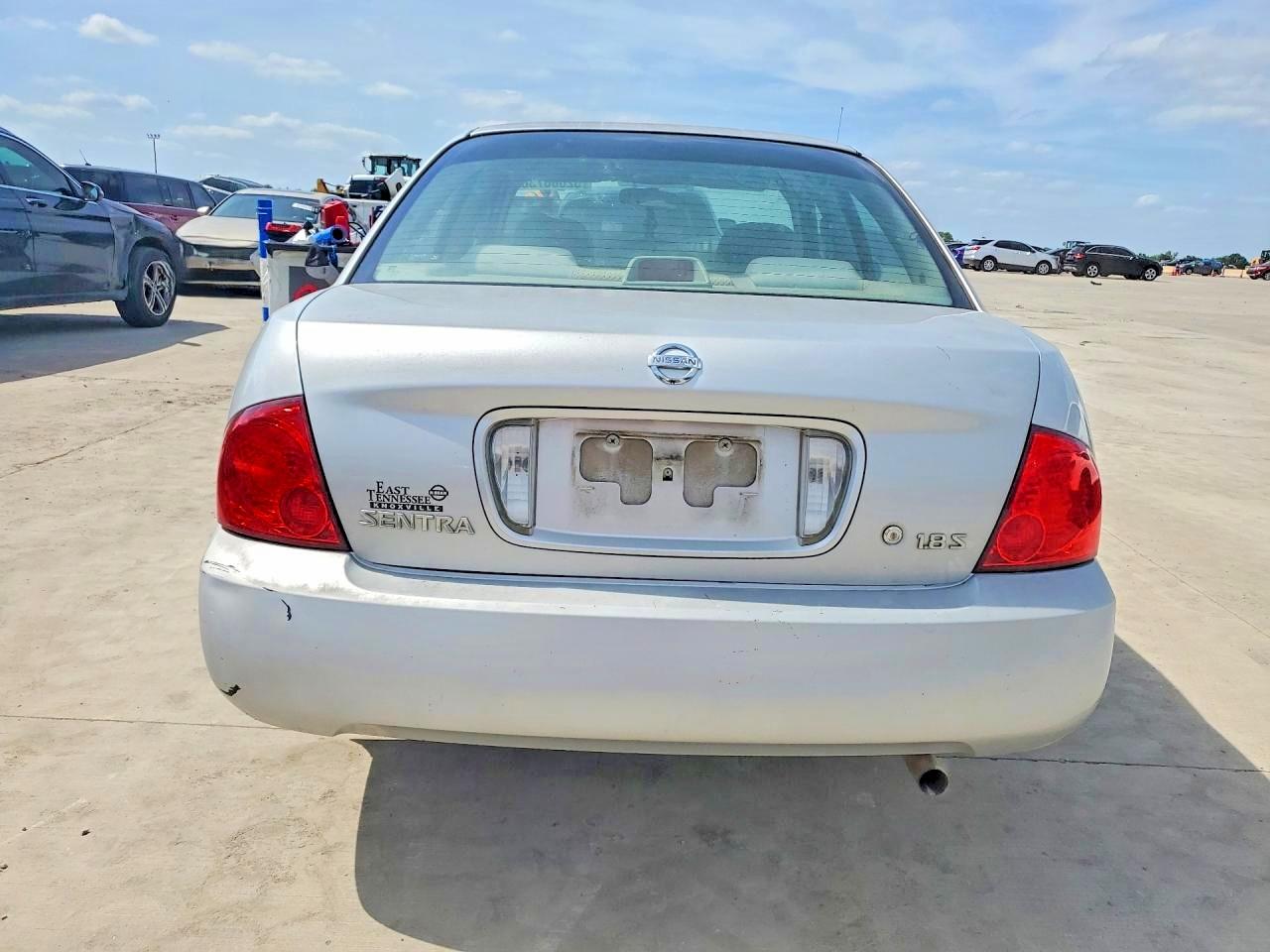 2005 Nissan Sentra 1.8 Silver vin: 3N1CB51D25L596490