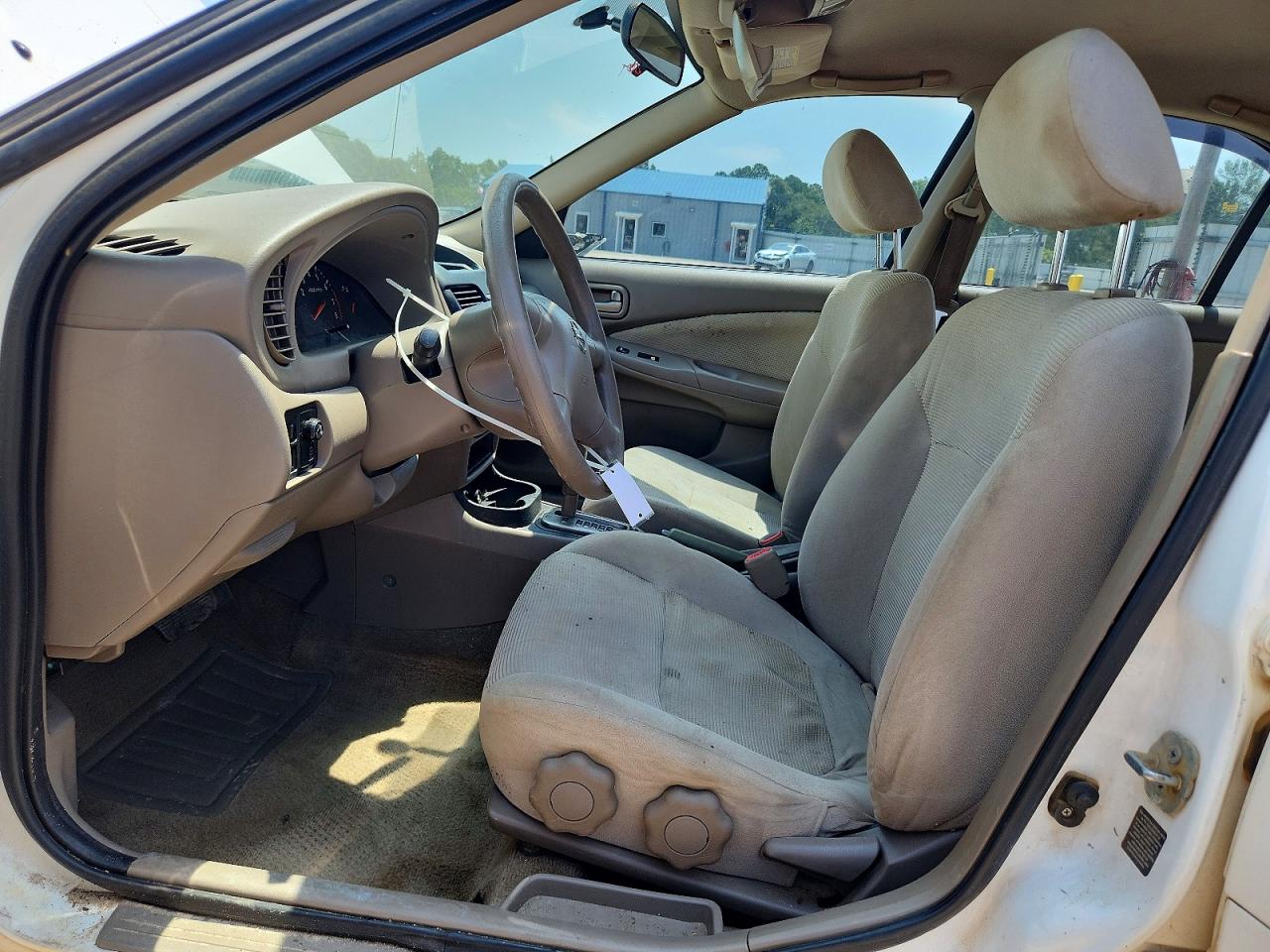 2006 Nissan Sentra 1.8 Белый vin: 3N1CB51D26L496424