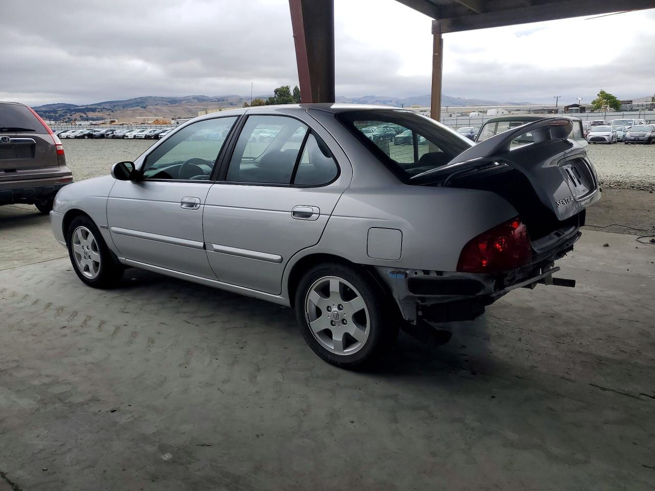 2006 Nissan Sentra 1.8 Серебряный vin: 3N1CB51D26L614620