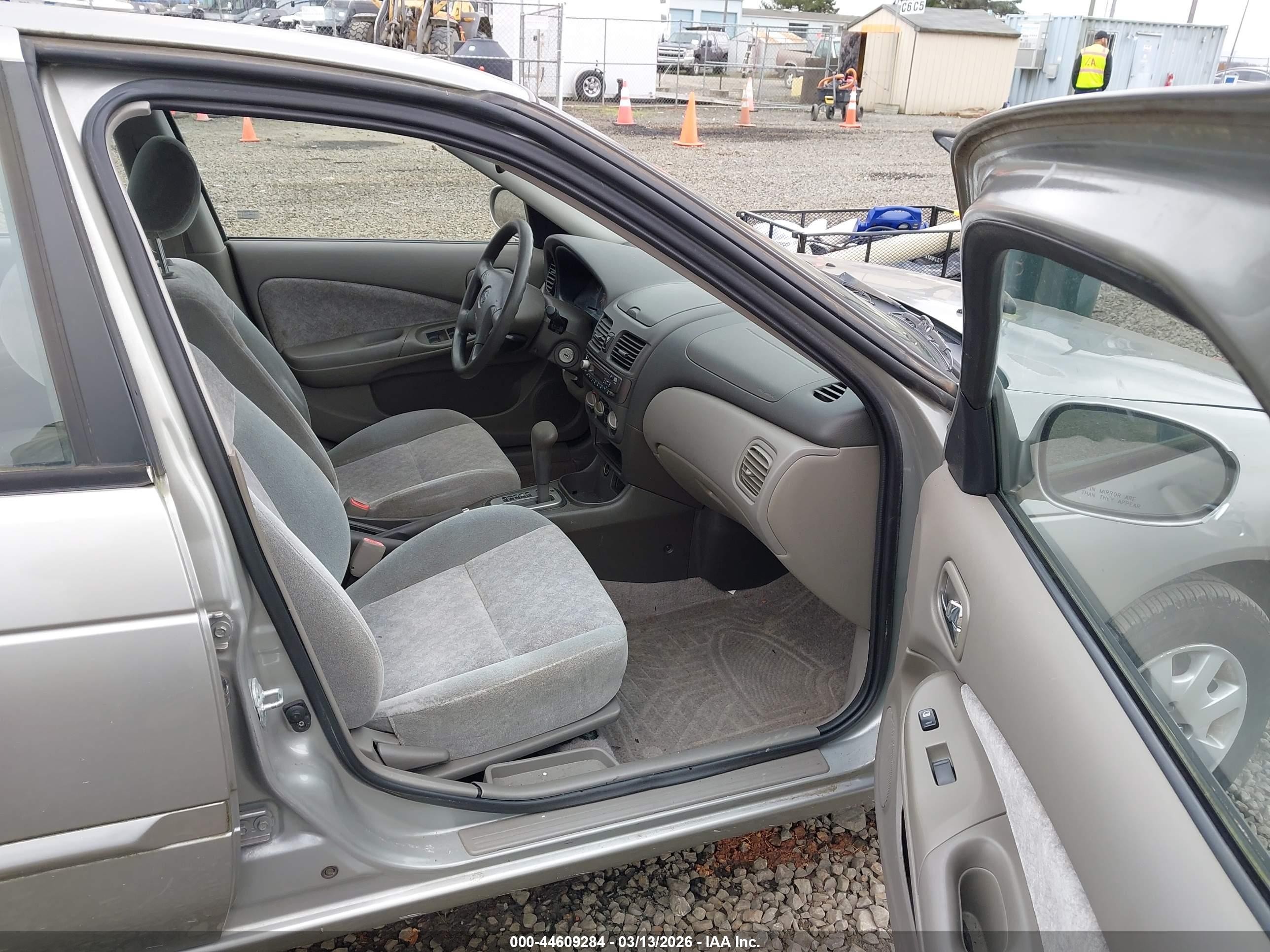 2000 Nissan Sentra Gxe/xe Tan vin: 3N1CB51D2YL300419