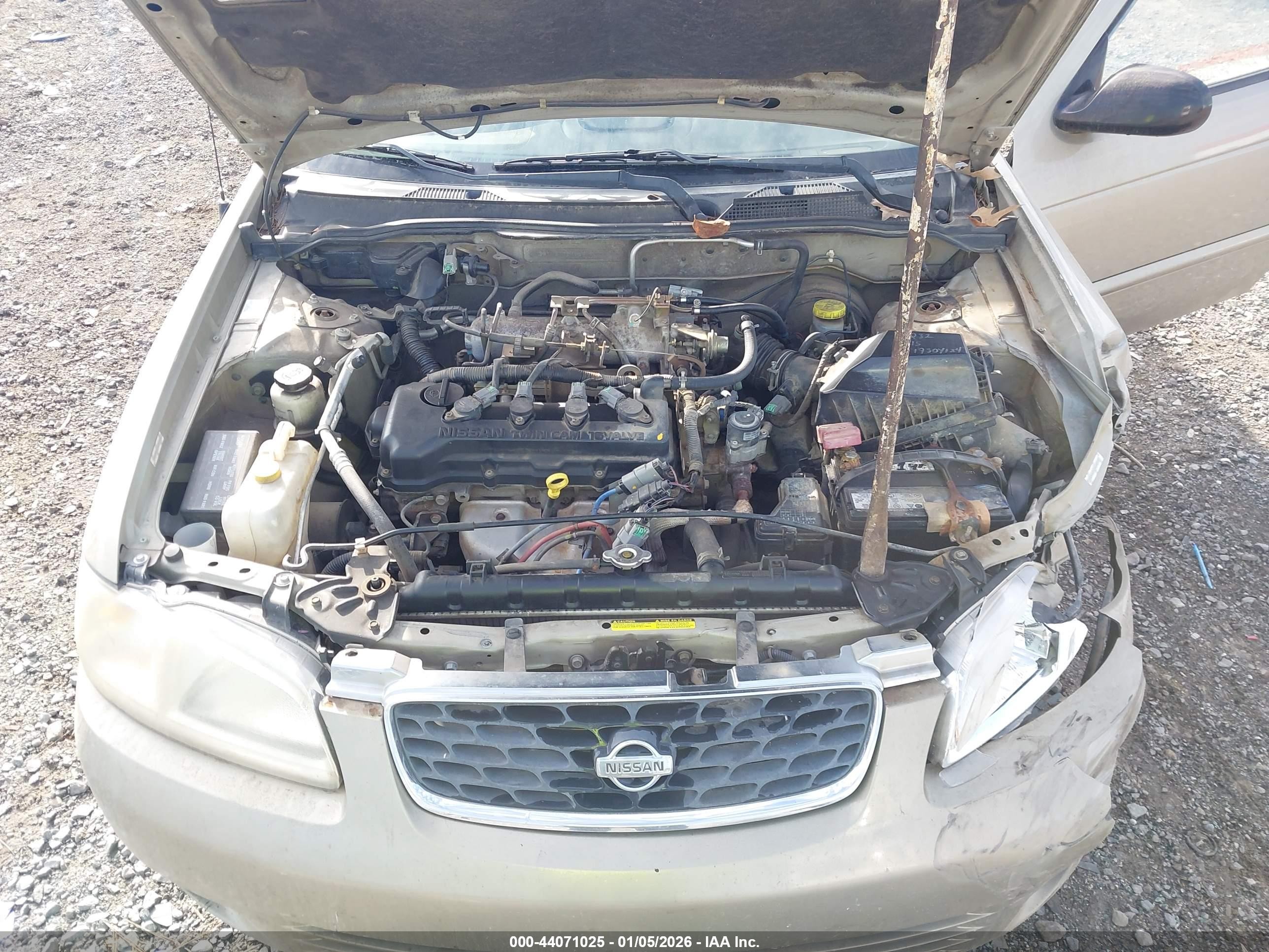2000 Nissan Sentra Gxe/xe Gold vin: 3N1CB51D2YL304907