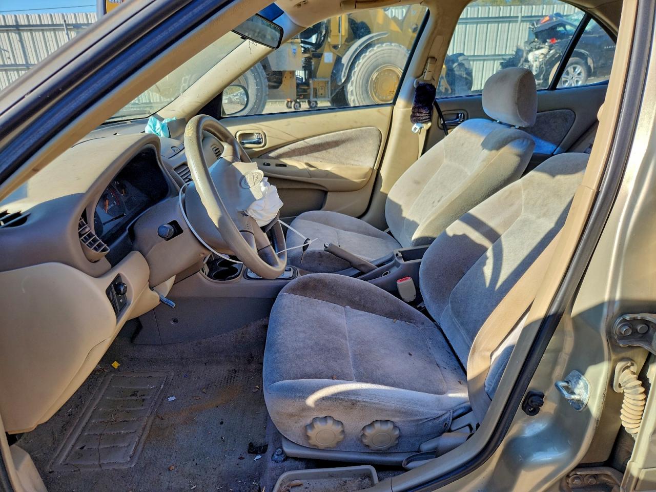 2000 Nissan Sentra Желто-коричневый vin: 3N1CB51D2YL308245