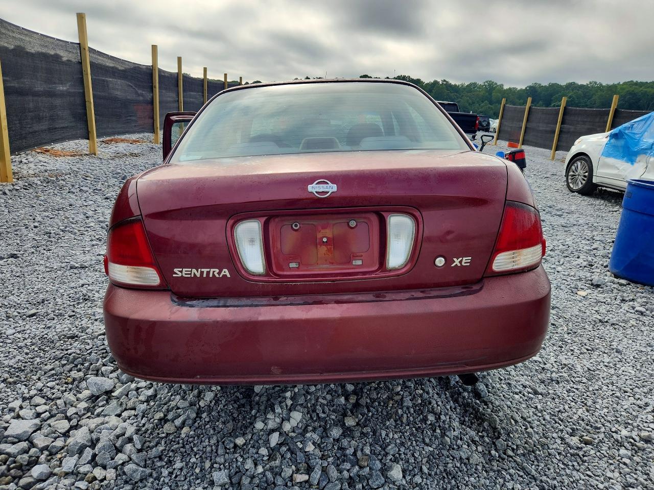 2001 Nissan Sentra Xe Burgundy vin: 3N1CB51D31L420963