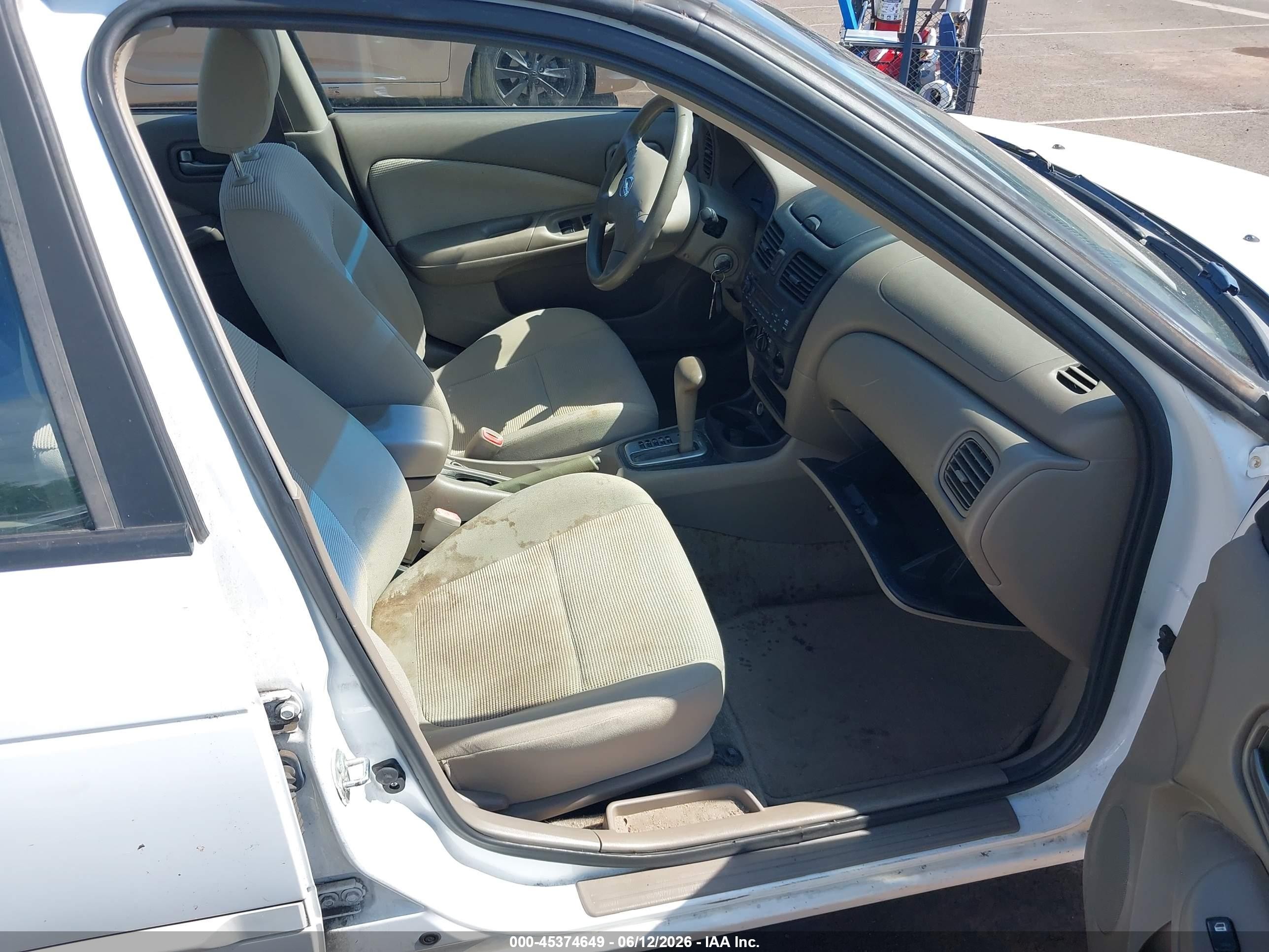 2004 Nissan Sentra 1.8s White vin: 3N1CB51D34L457385