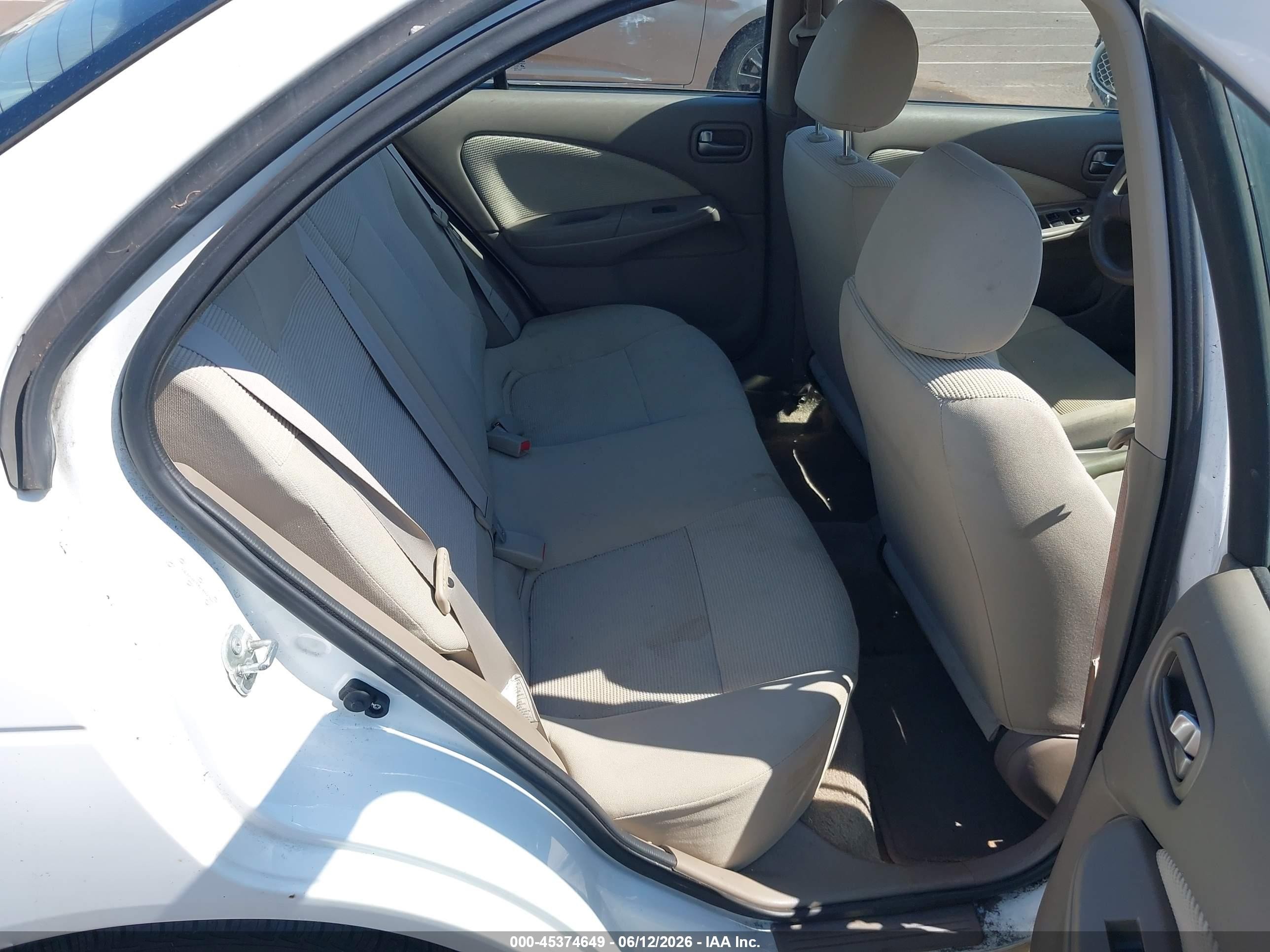 2004 Nissan Sentra 1.8s White vin: 3N1CB51D34L457385