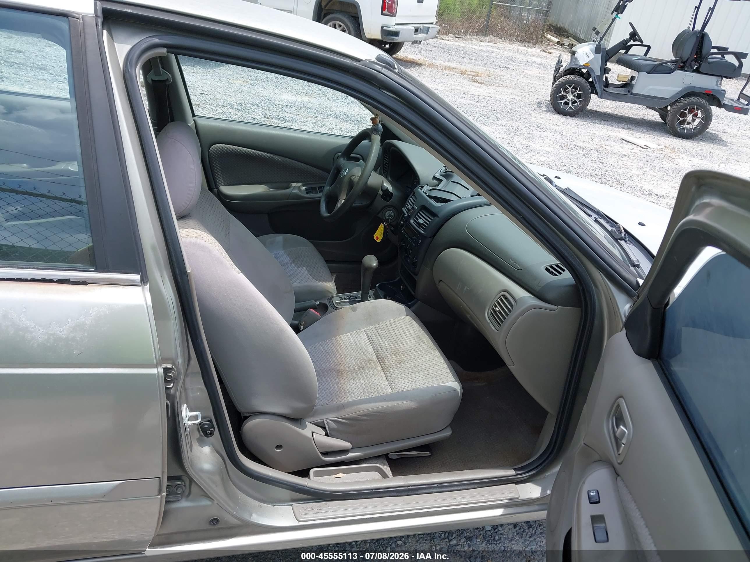 2004 Nissan Sentra 1.8s Cream vin: 3N1CB51D34L897400
