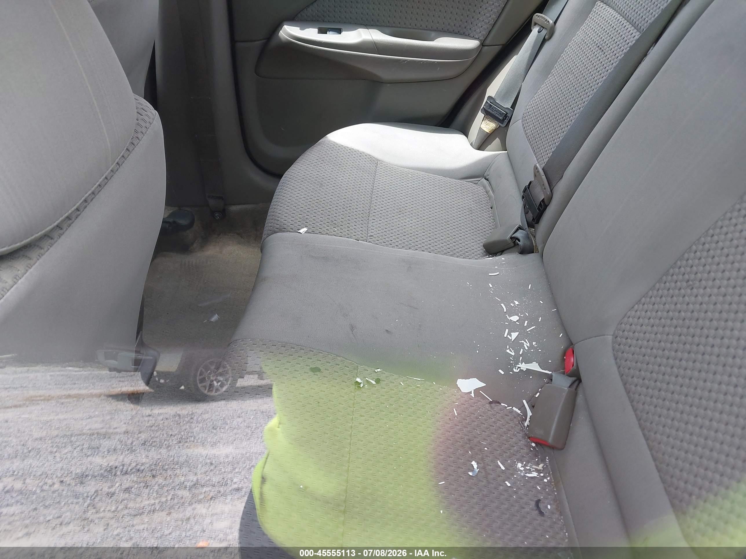 2004 Nissan Sentra 1.8s Cream vin: 3N1CB51D34L897400