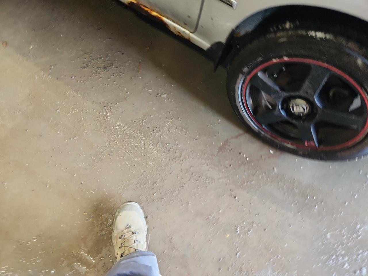 2006 Nissan Sentra 1.8 Silver vin: 3N1CB51D36L623293 Damage: Right Front Wheel, Aftermarket, Acceptable