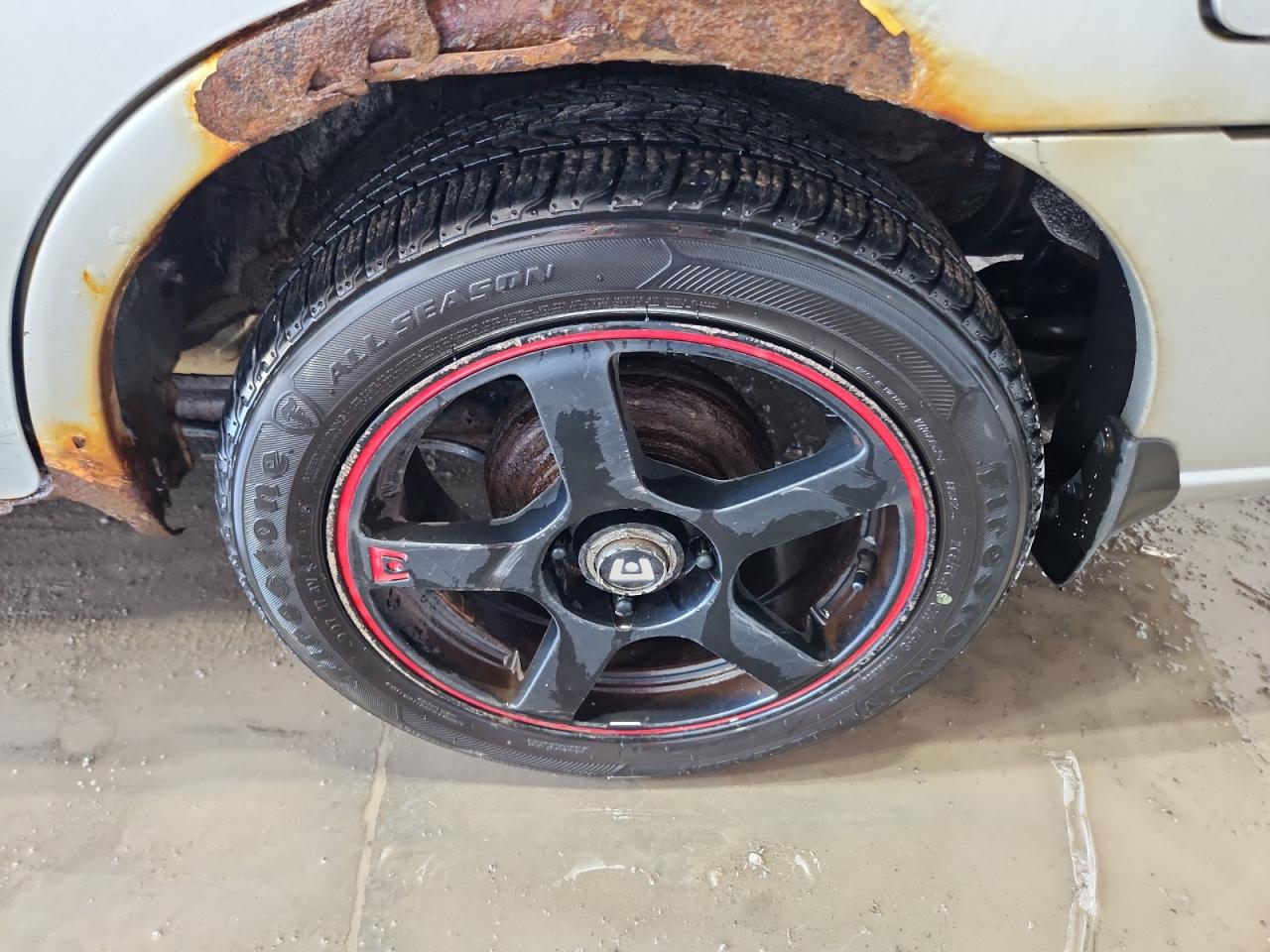 2006 Nissan Sentra 1.8 Silver vin: 3N1CB51D36L623293 Damage: Left Rear Wheel, Aftermarket, Acceptable