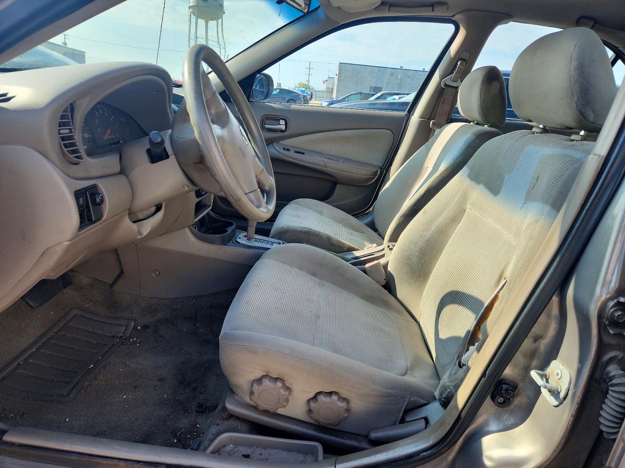 2004 Nissan Sentra 1.8 Tan vin: 3N1CB51D44L847363