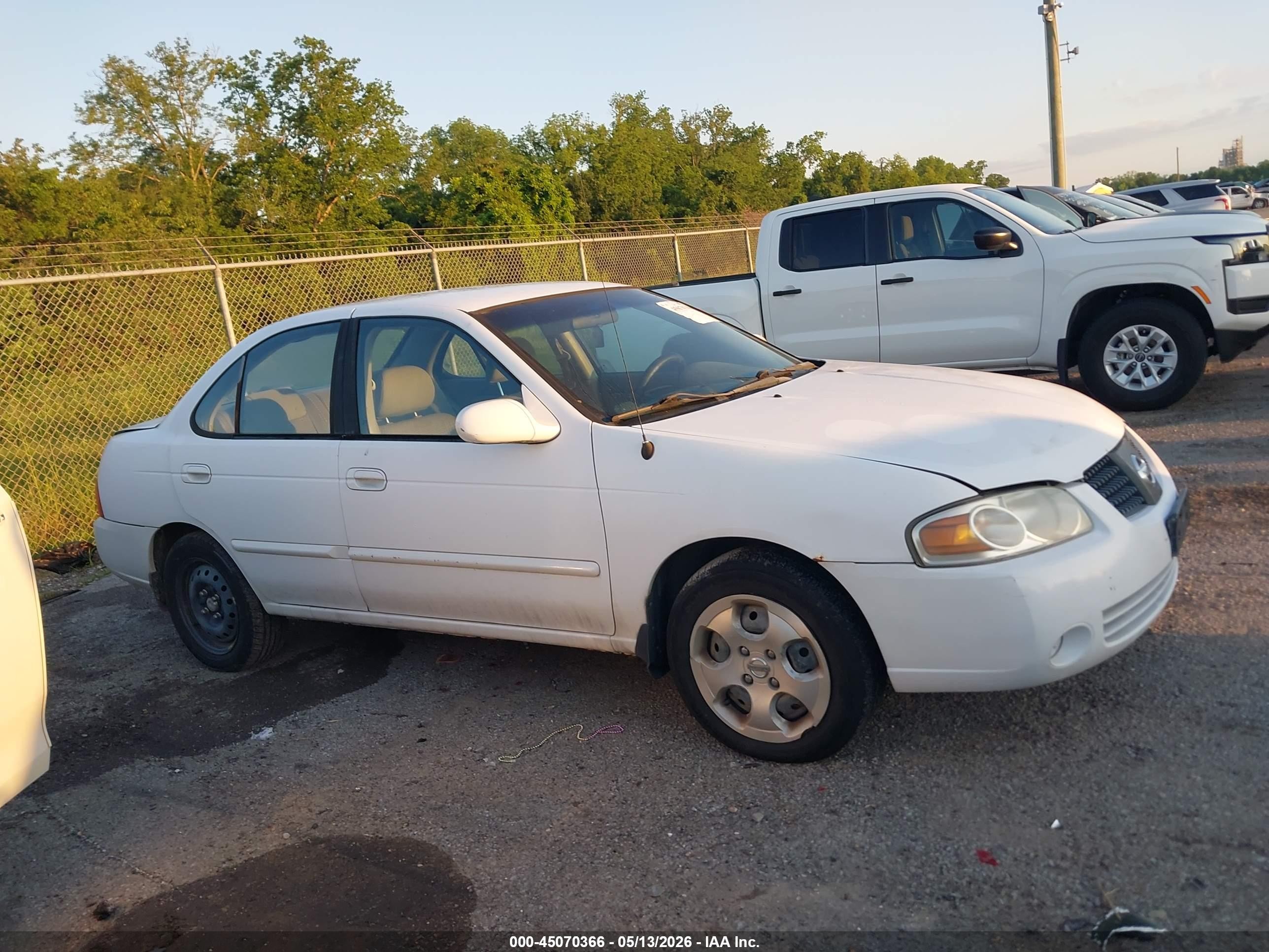 2004 Nissan Sentra 1.8s White vin: 3N1CB51D44L875826