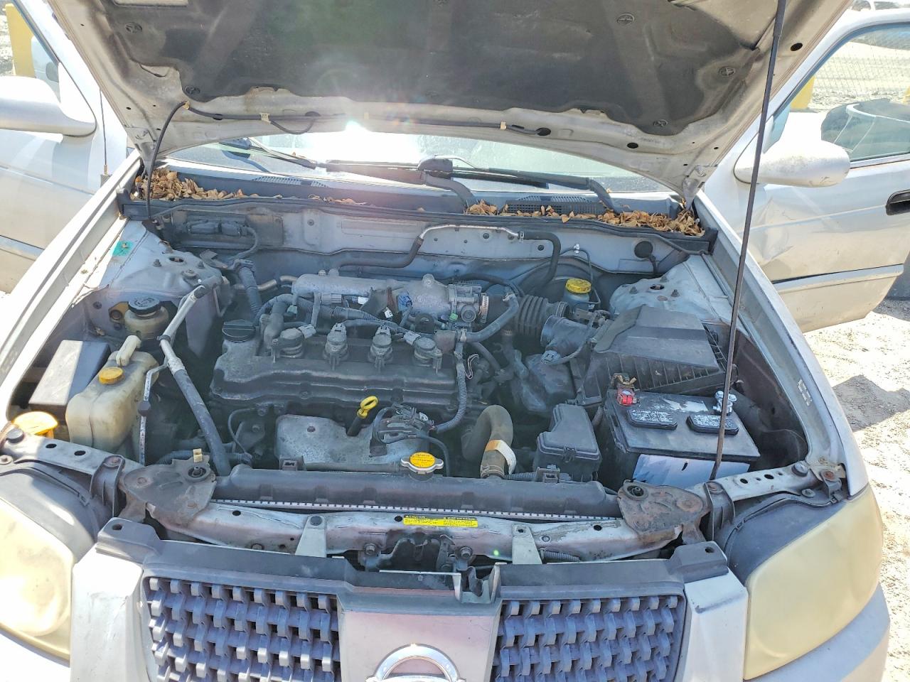 2004 Nissan Sentra 1.8 Silver vin: 3N1CB51D44L888530