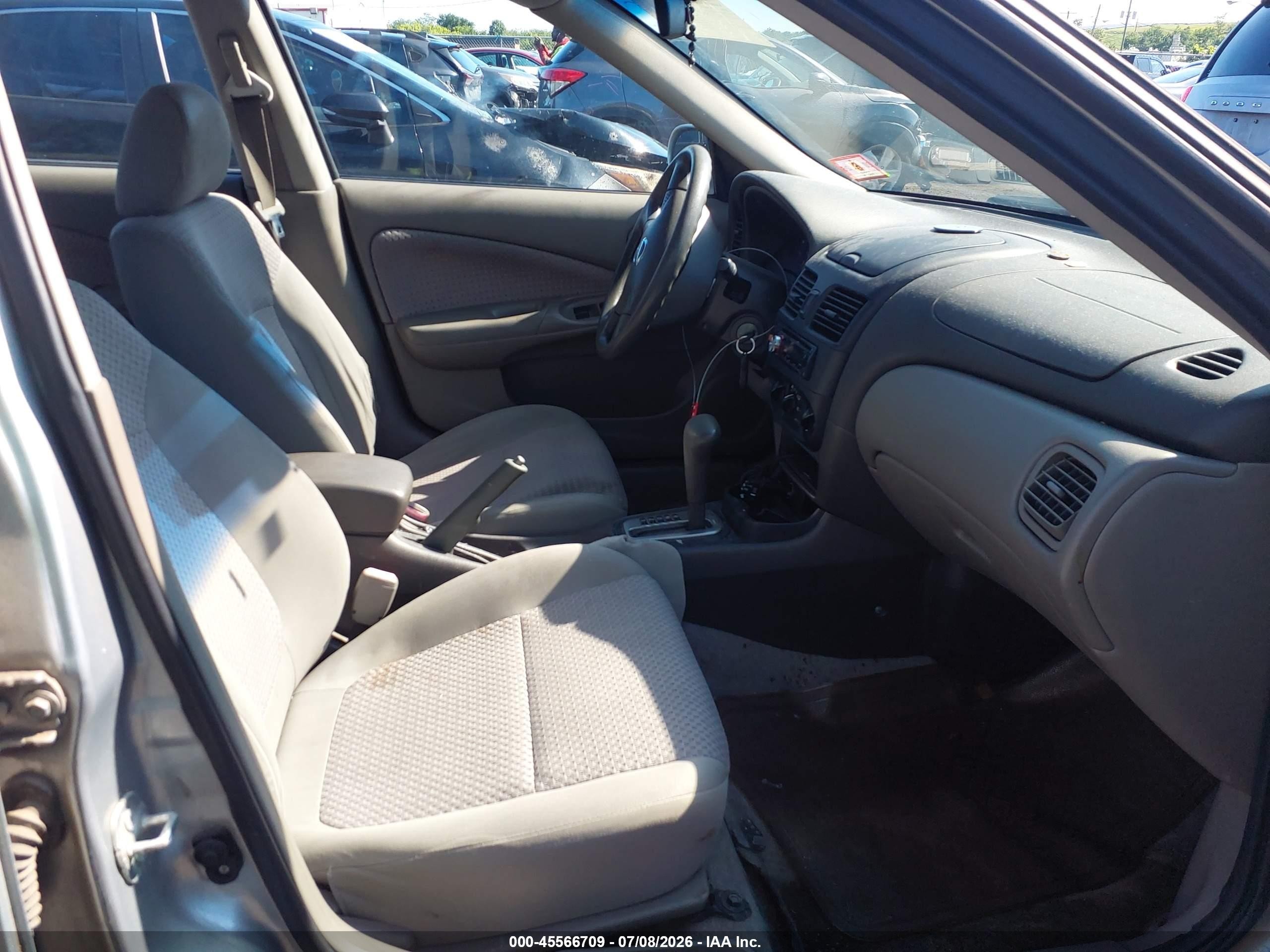2004 Nissan Sentra 1.8s Silver vin: 3N1CB51D44L919419