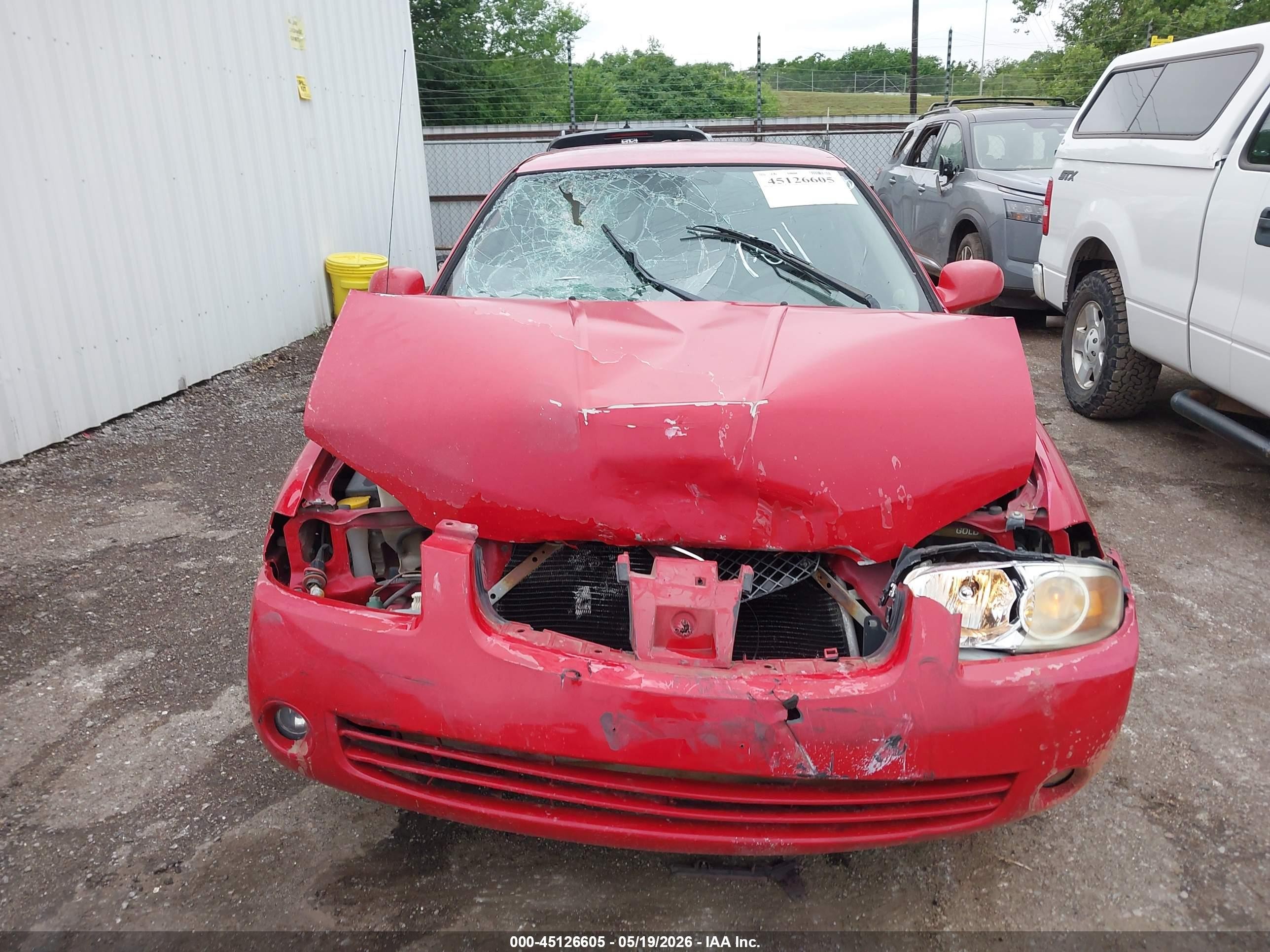 2005 Nissan Sentra 1.8s Red vin: 3N1CB51D45L569386