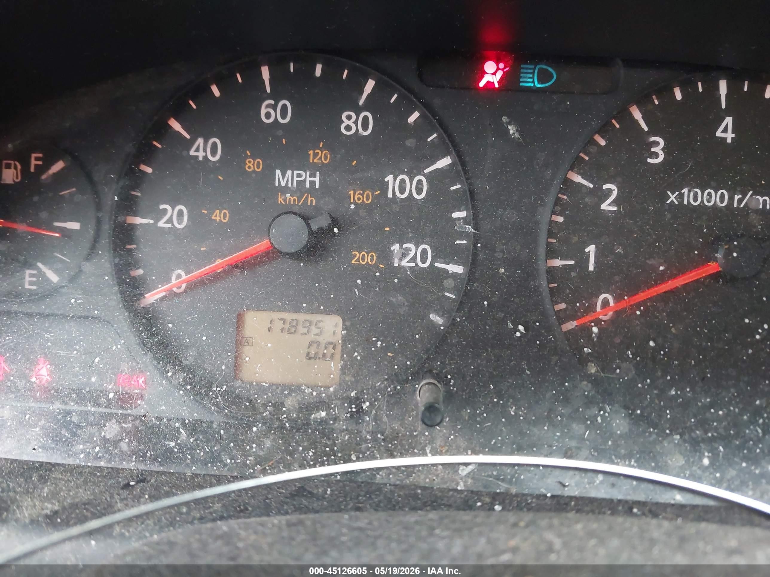 2005 Nissan Sentra 1.8s Red vin: 3N1CB51D45L569386