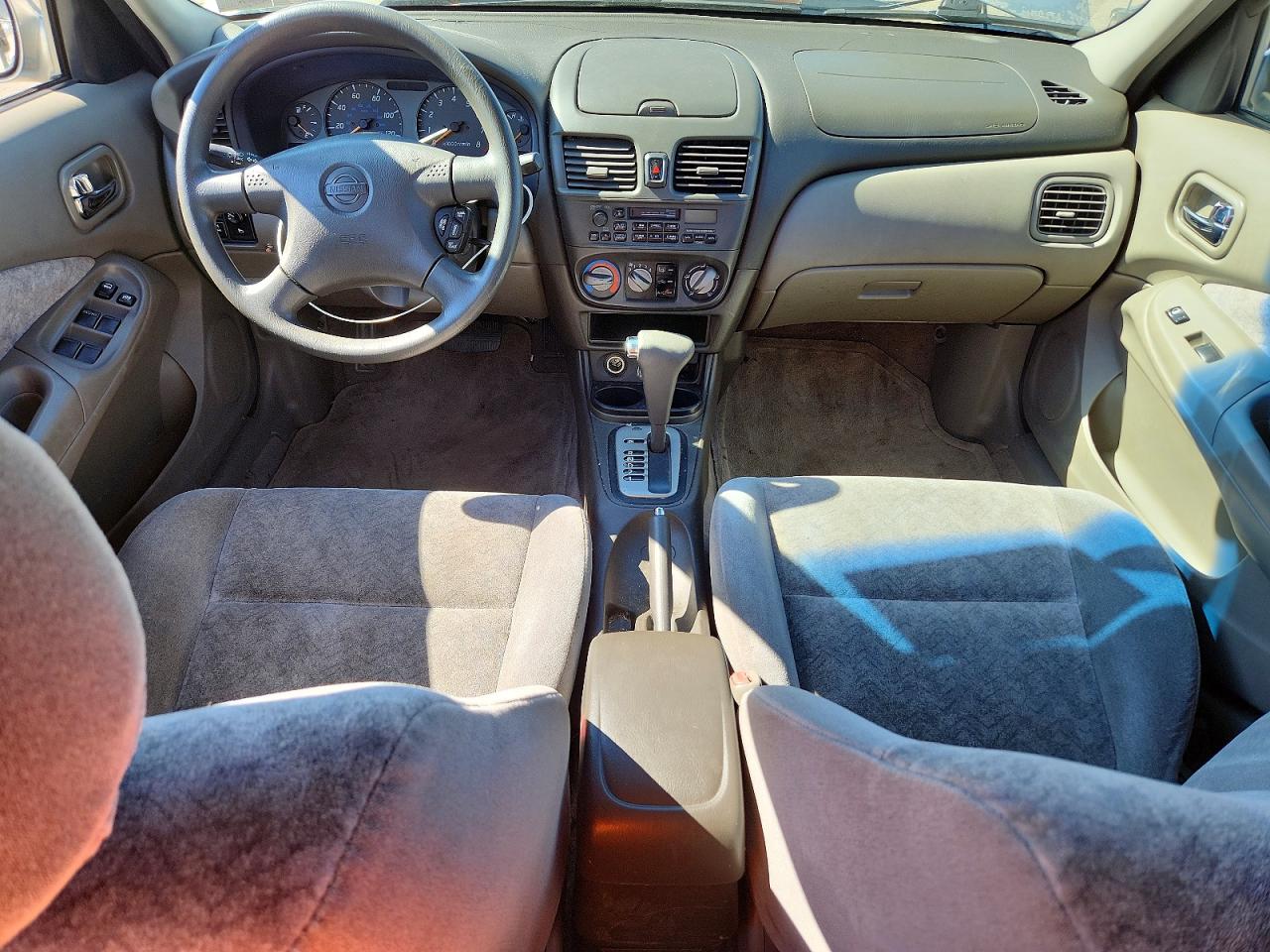 2000 Nissan Sentra Xe Silver vin: 3N1CB51D4YL335348