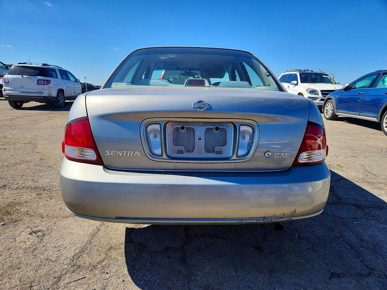 2000 Nissan Sentra Xe Silver vin: 3N1CB51D4YL335348