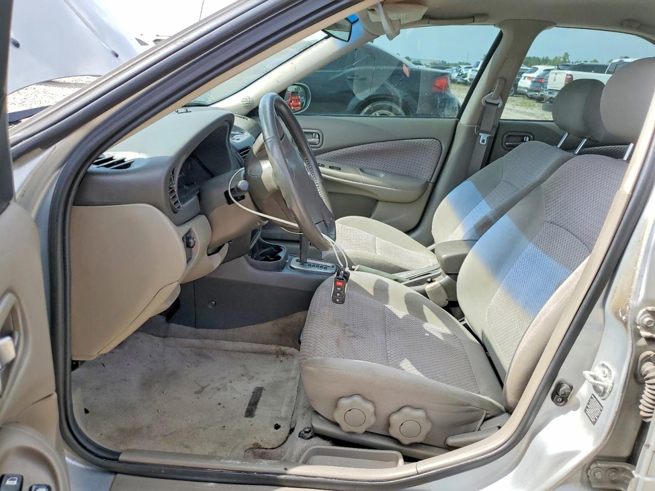 2004 Nissan Sentra 1.8 Silver vin: 3N1CB51D54L458084
