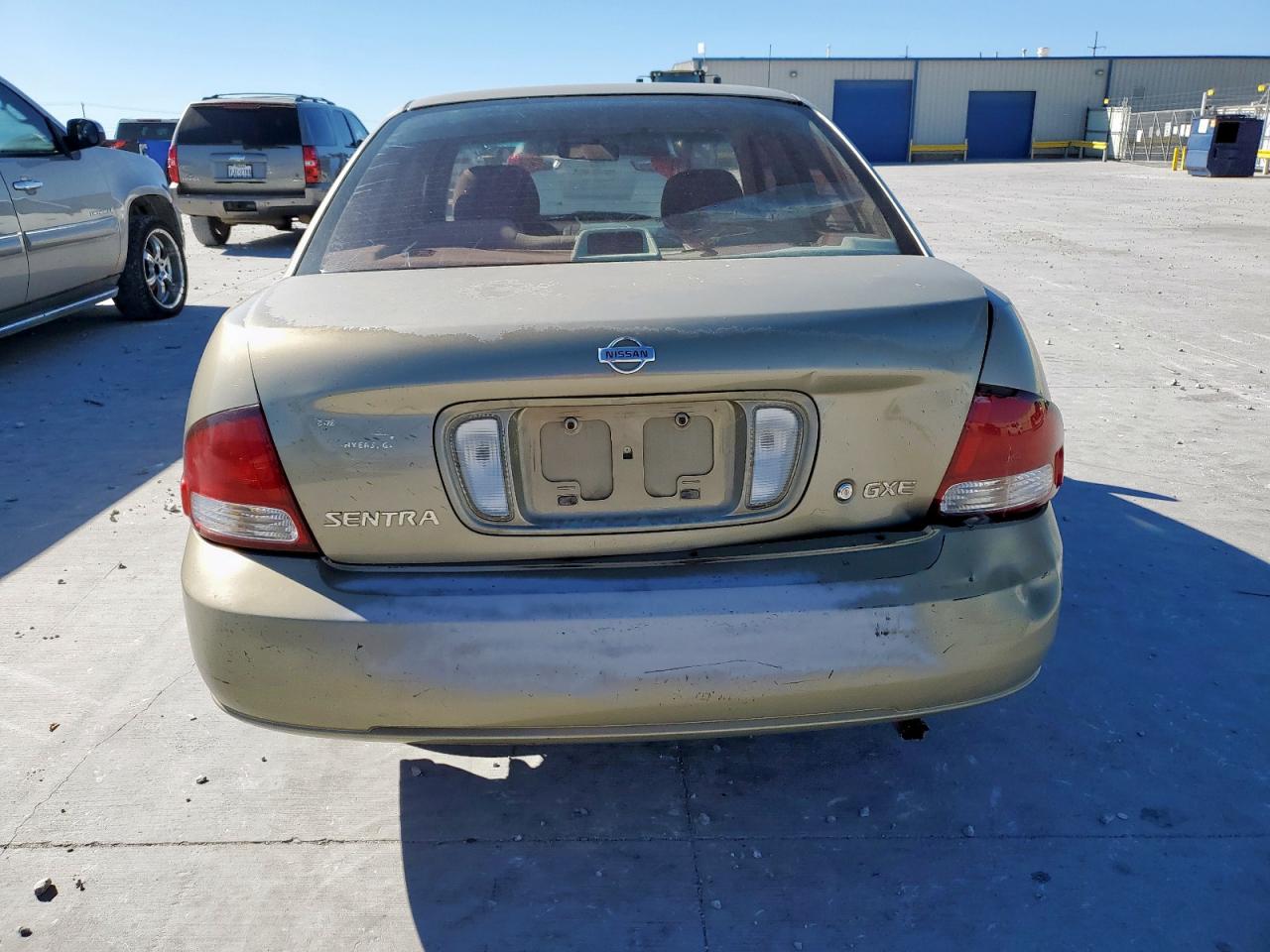 2000 Nissan Sentra Base Gold vin: 3N1CB51D5YL331082