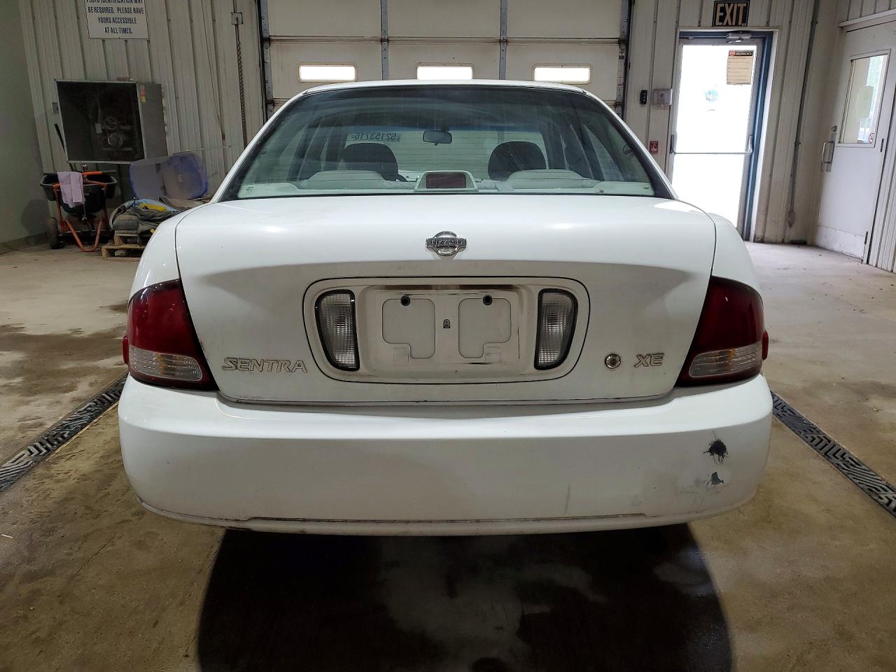 2002 Nissan Sentra Xe White vin: 3N1CB51D62L587478