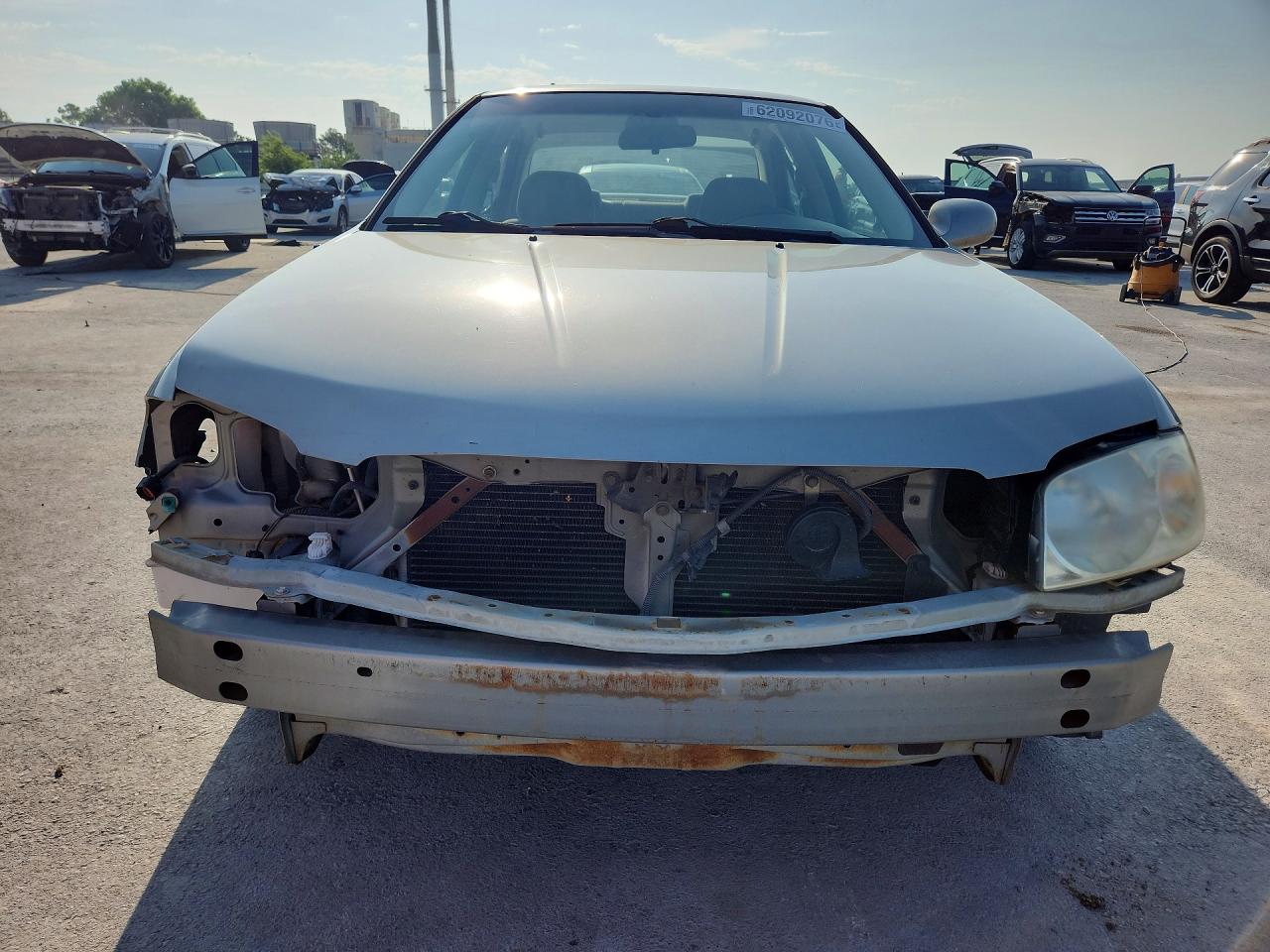 2005 Nissan Sentra 1.8 Beige vin: 3N1CB51D65L462677