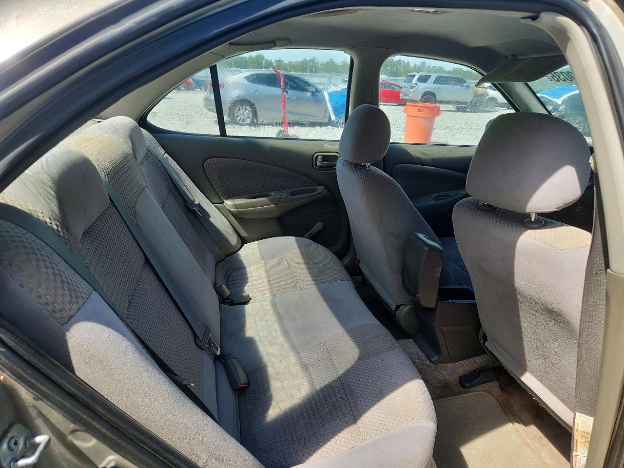 2005 Nissan Sentra 1.8 Beige vin: 3N1CB51D65L490009