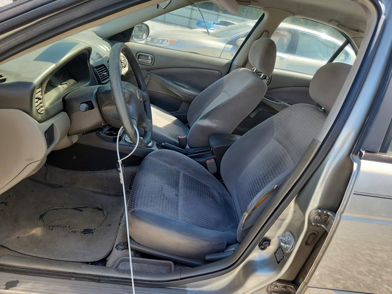 2005 Nissan Sentra 1.8 Beige vin: 3N1CB51D65L490009