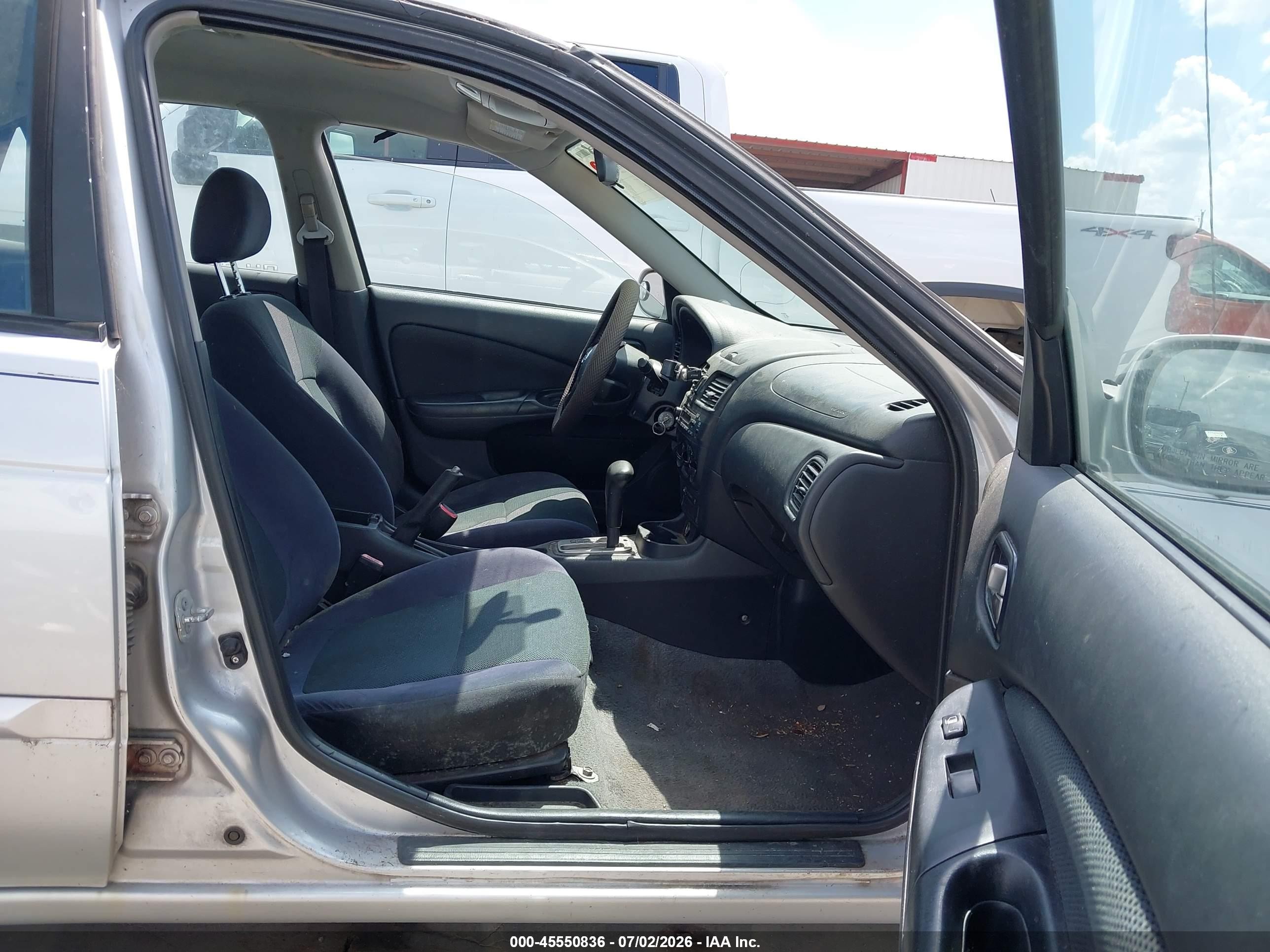 2006 Nissan Sentra 1.8s Серебряный vin: 3N1CB51D66L531854
