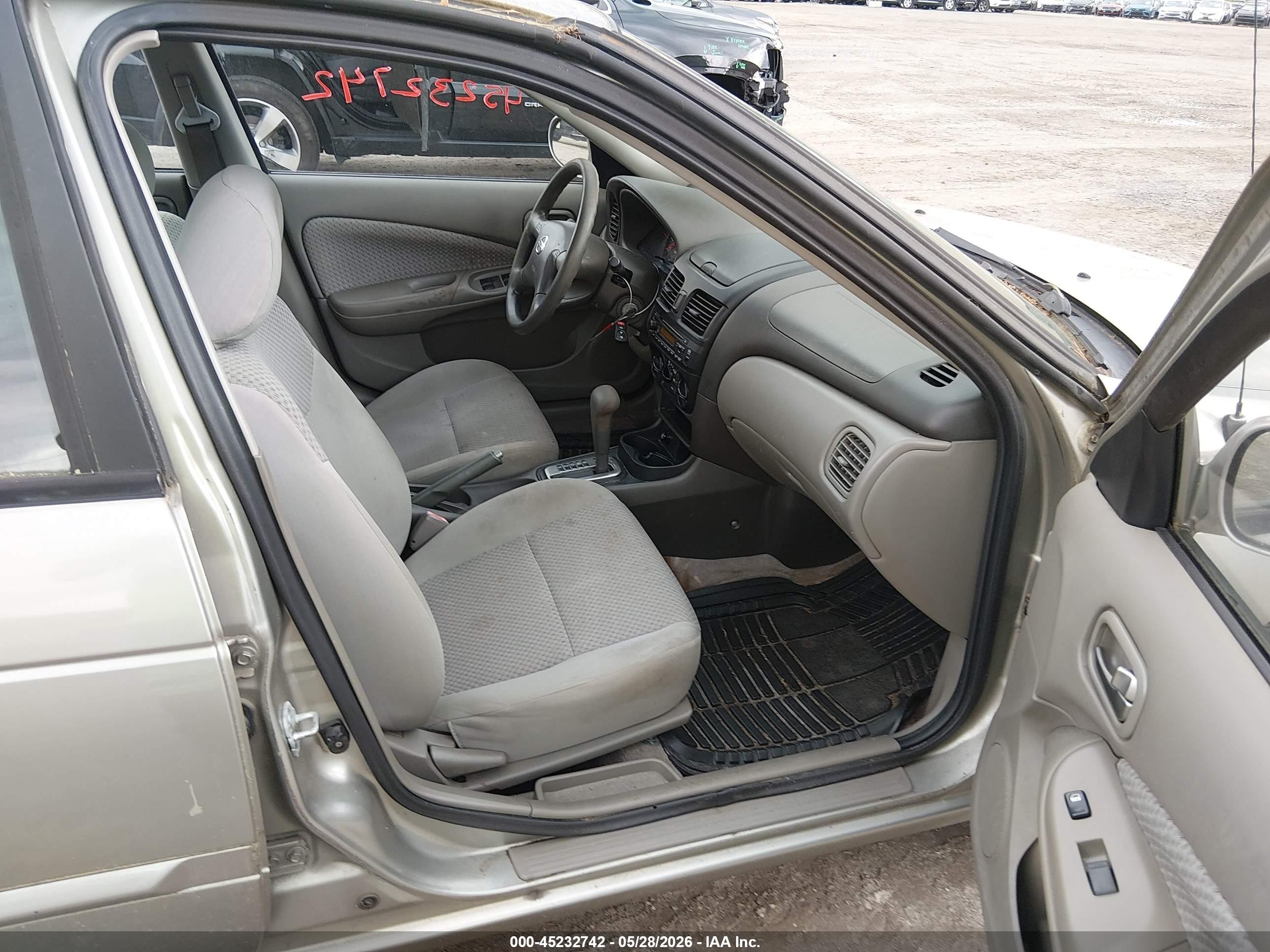 2004 Nissan Sentra 1.8s Tan vin: 3N1CB51D74L850855