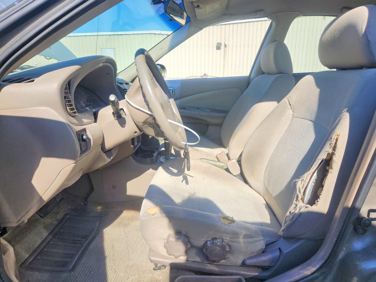 2004 Nissan Sentra 1.8 Серебряный vin: 3N1CB51D74L891597