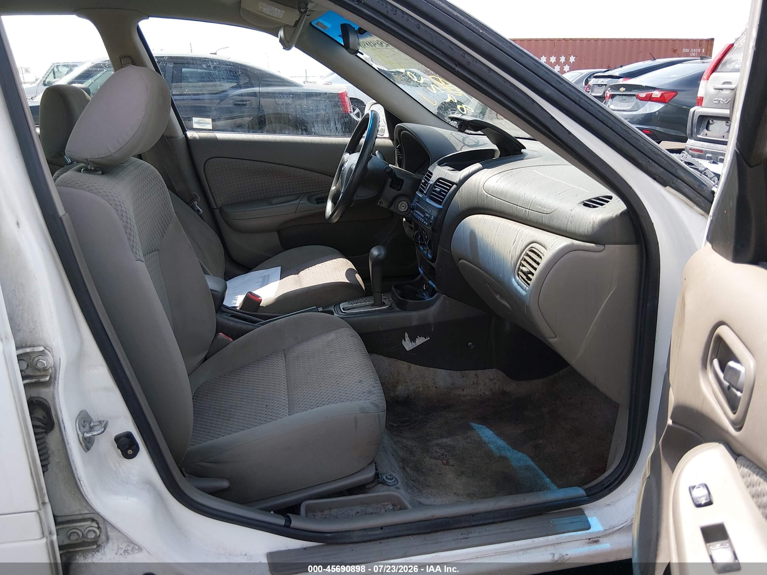 2004 Nissan Sentra 1.8s White vin: 3N1CB51D74L892667