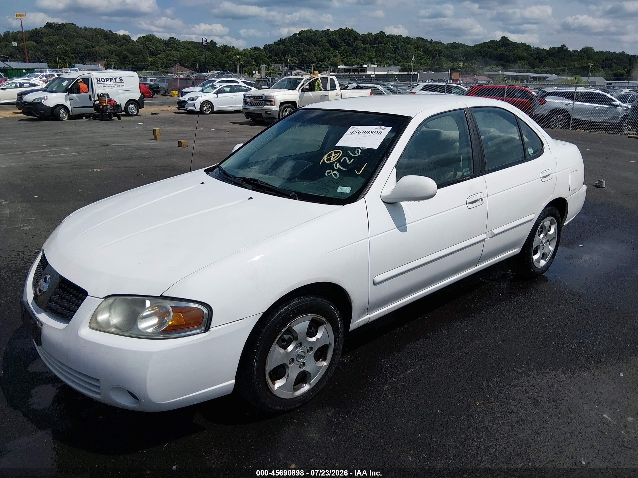 2004 Nissan Sentra 1.8s White vin: 3N1CB51D74L892667