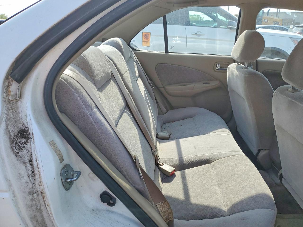 2000 Niss Sentra White vin: 3N1CB51D7YL320701