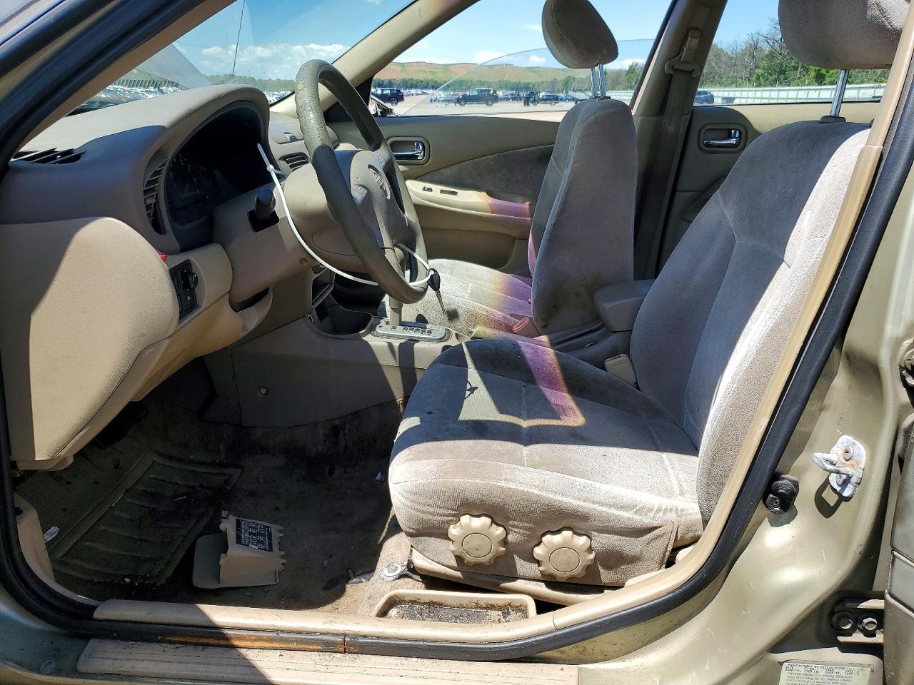 2001 Nissan Sentra Xe Tan vin: 3N1CB51D81L521044