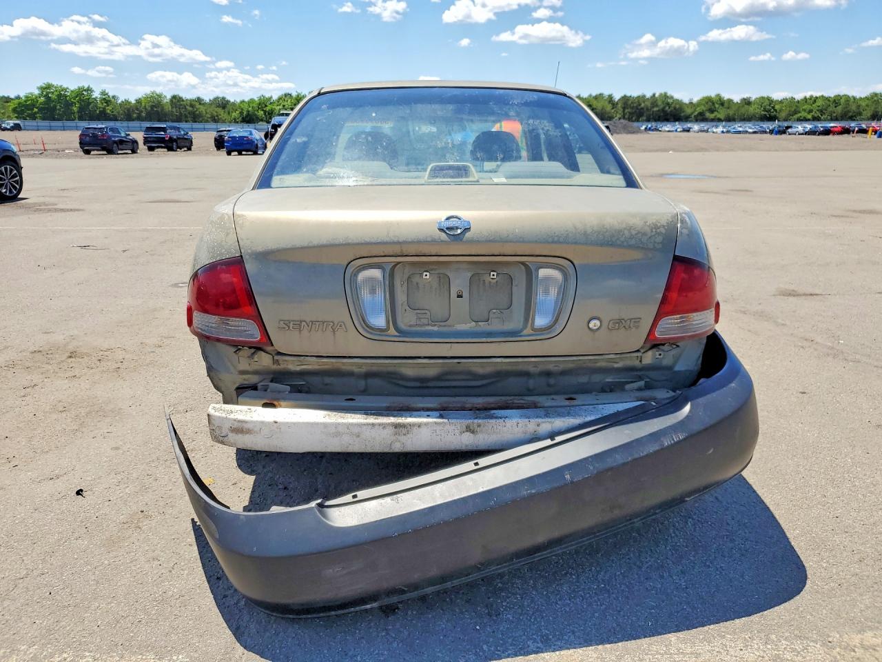 2001 Nissan Sentra Xe Tan vin: 3N1CB51D81L521044